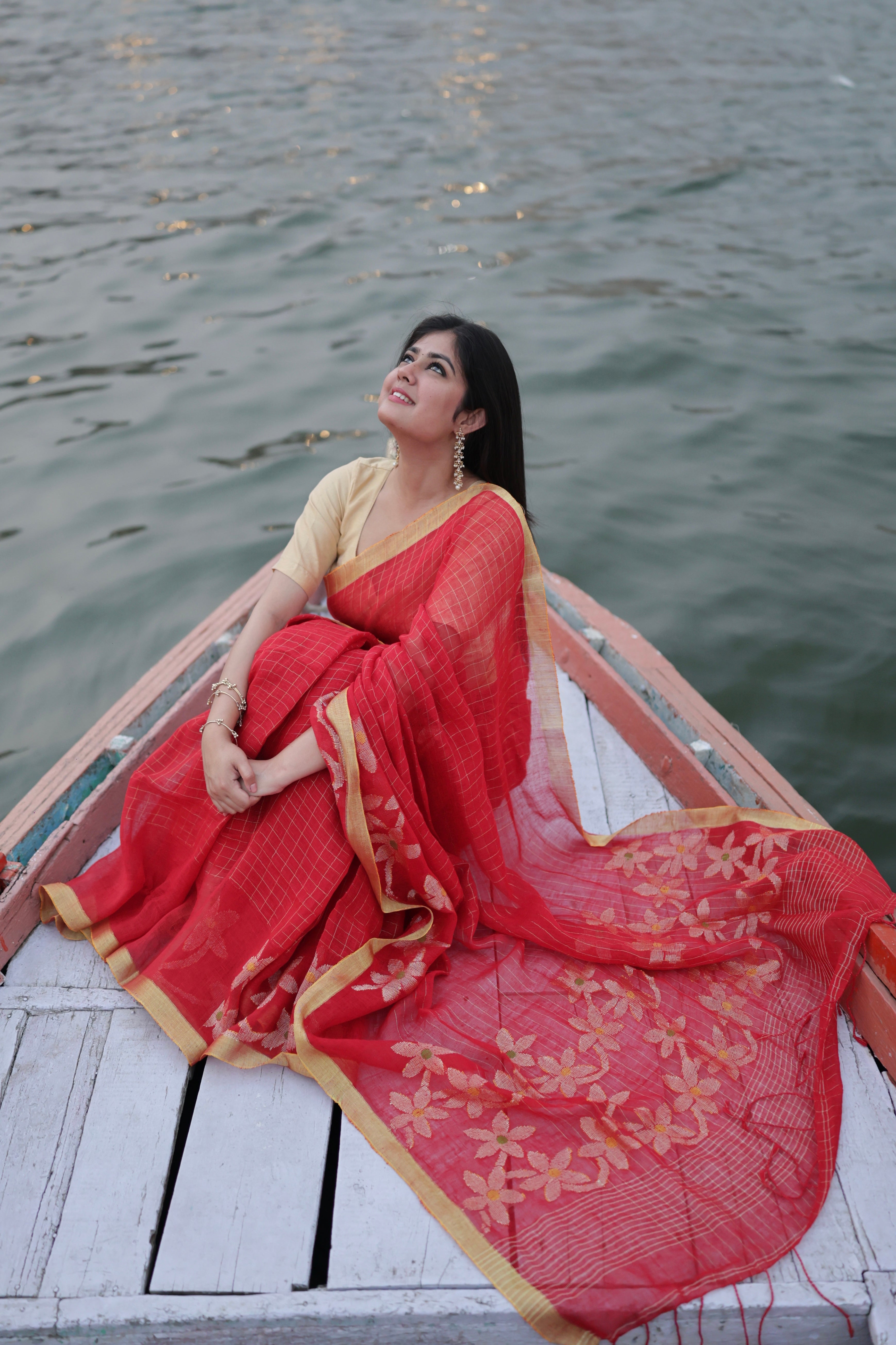 Red floral golden zari check Linen Saree with blouse piece
