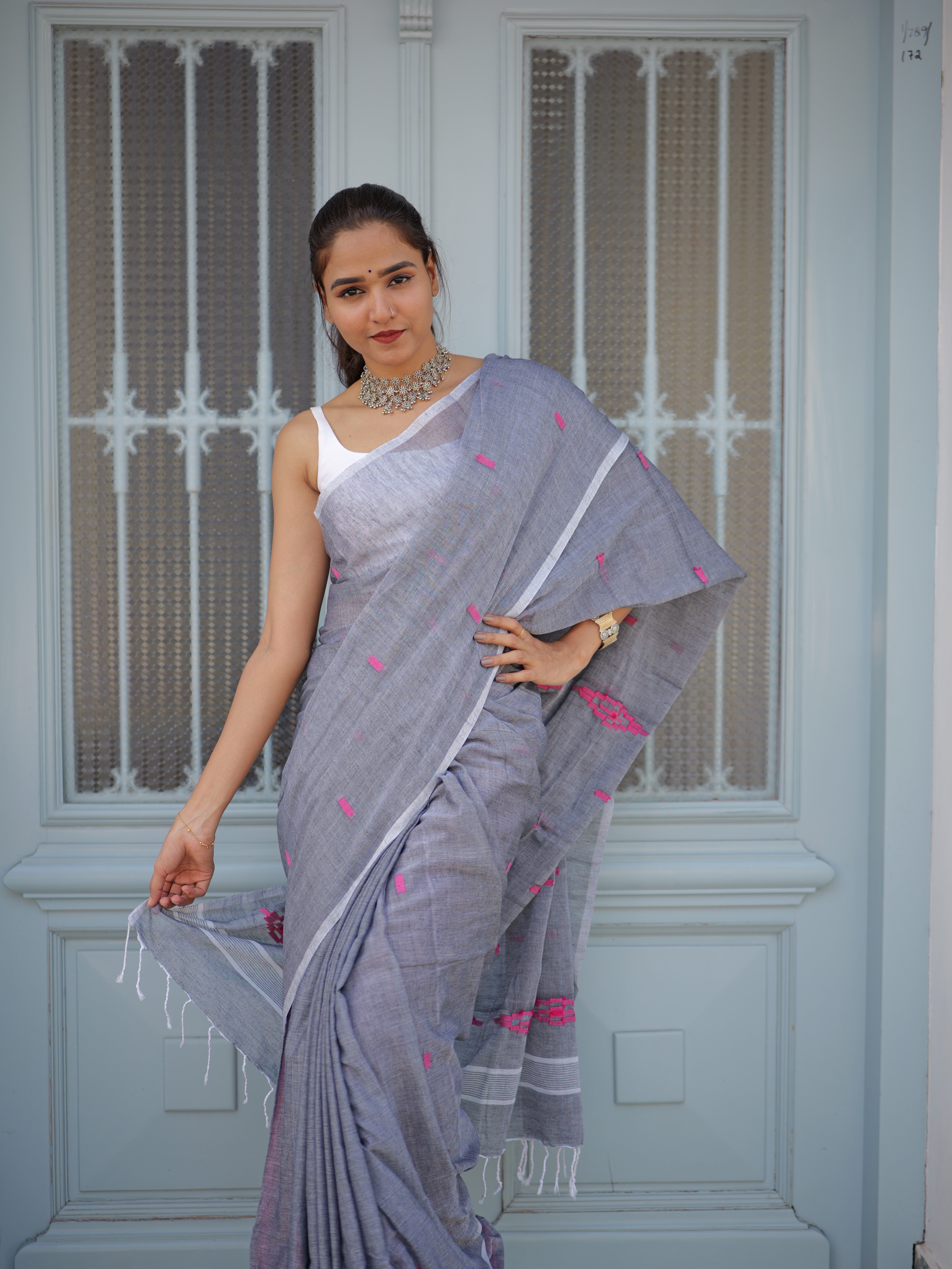 Dark Grey Hand Weaving Mul Mul Cotton Saree