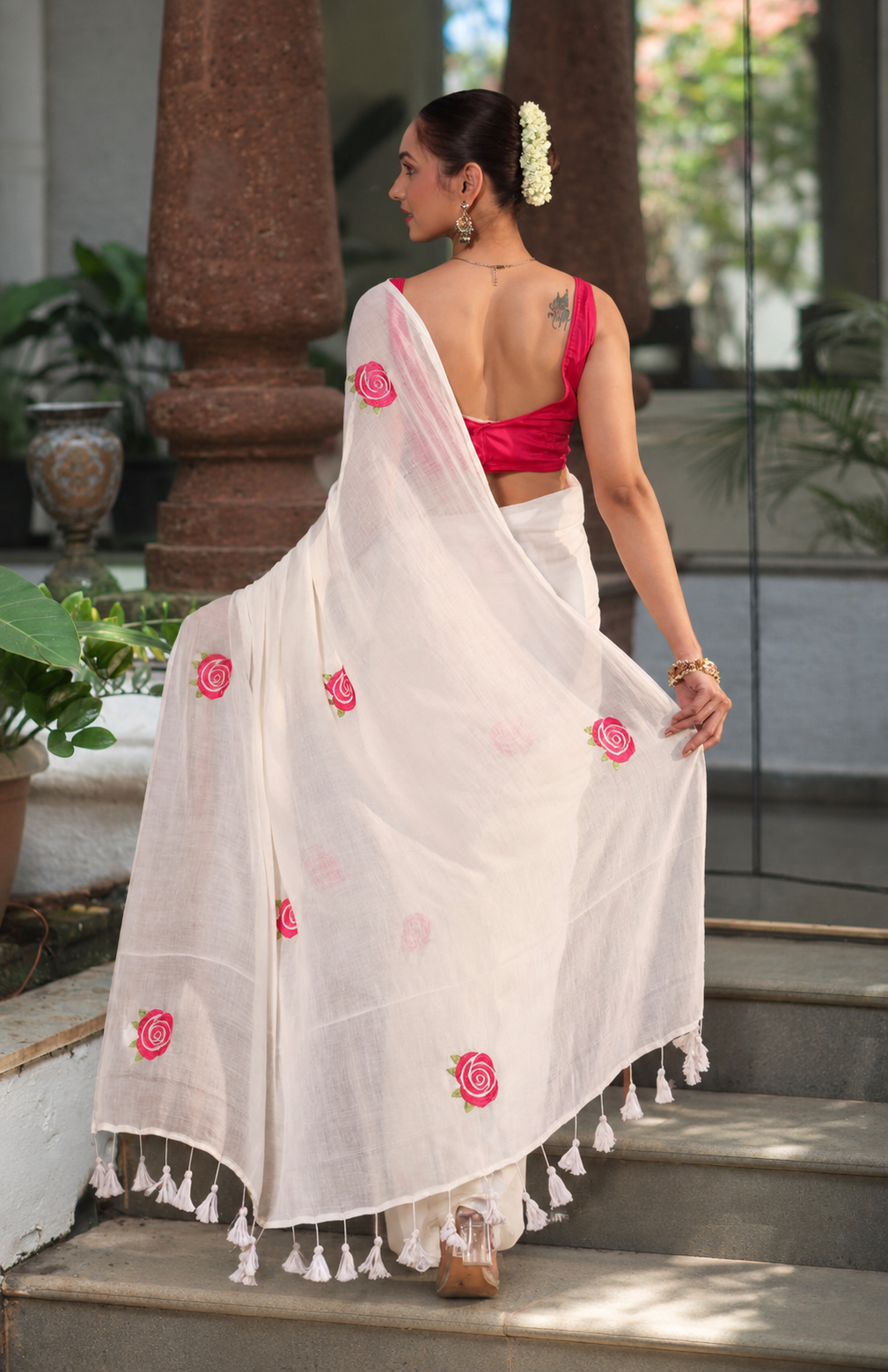White rose Embroidered Mul Mul Cotton Saree