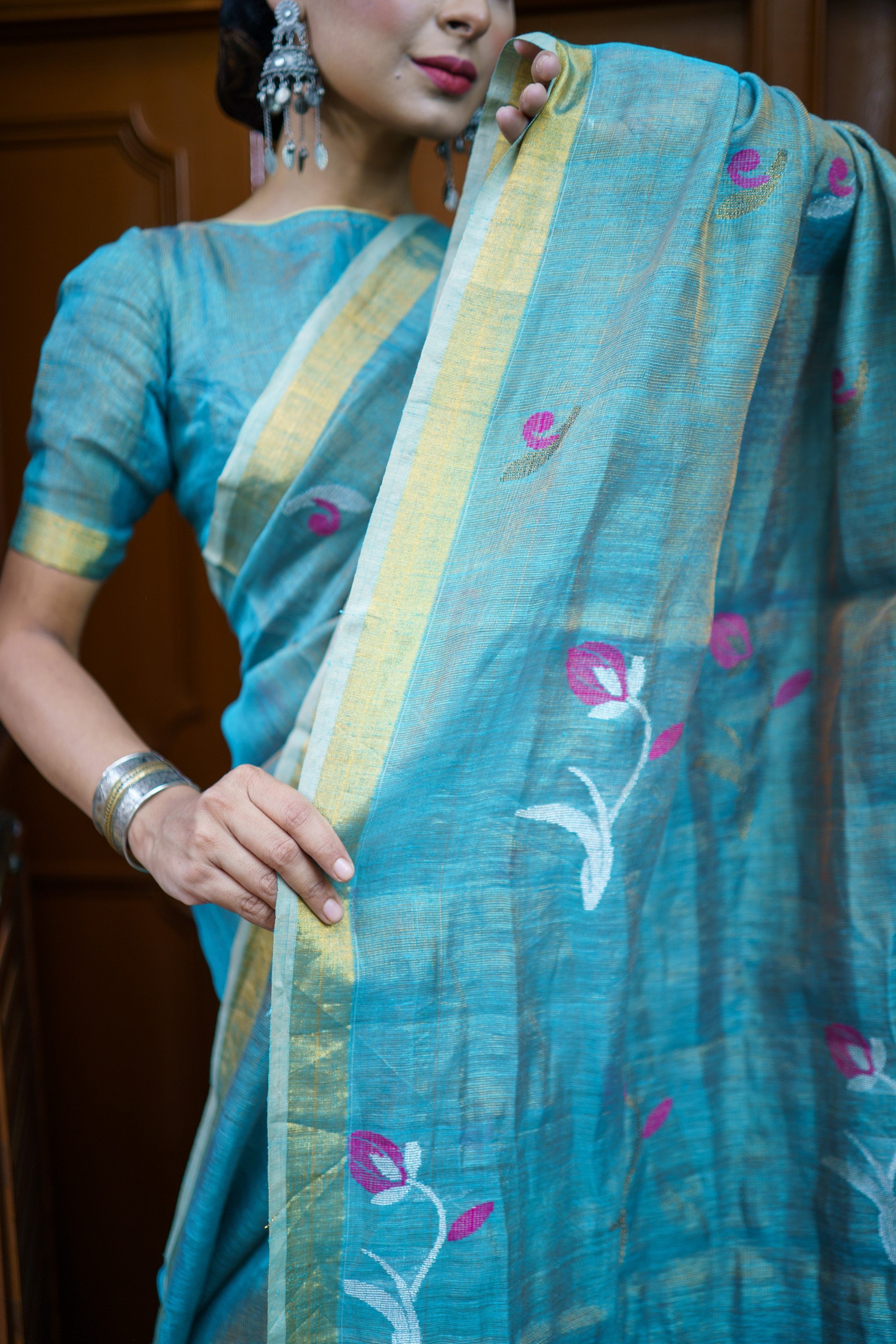 Baby Blue Dual Tone Handwoven Tissue Linen Saree with Tulip Motifs