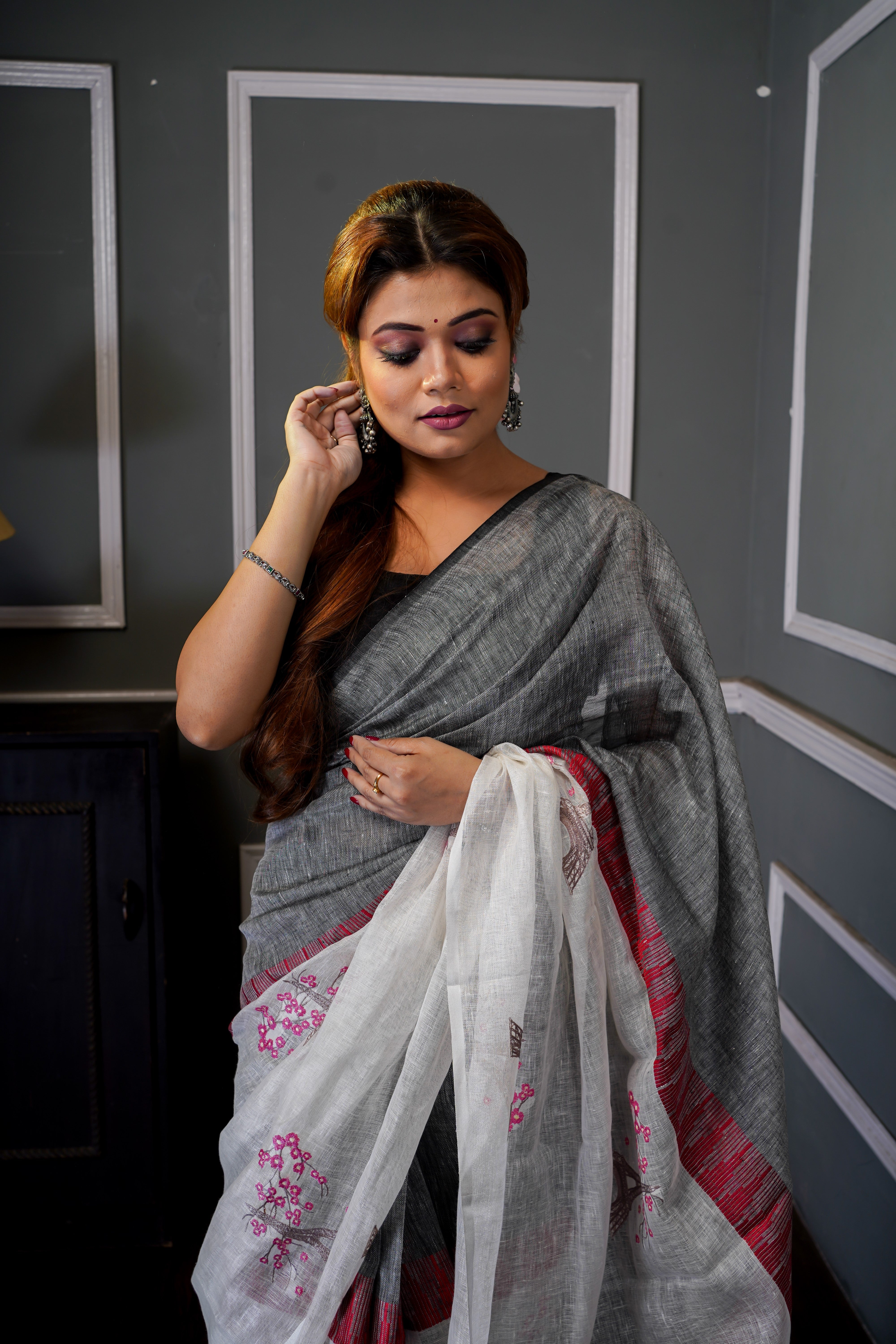 Black & White Pure Linen Floral Hand Embroidered Saree