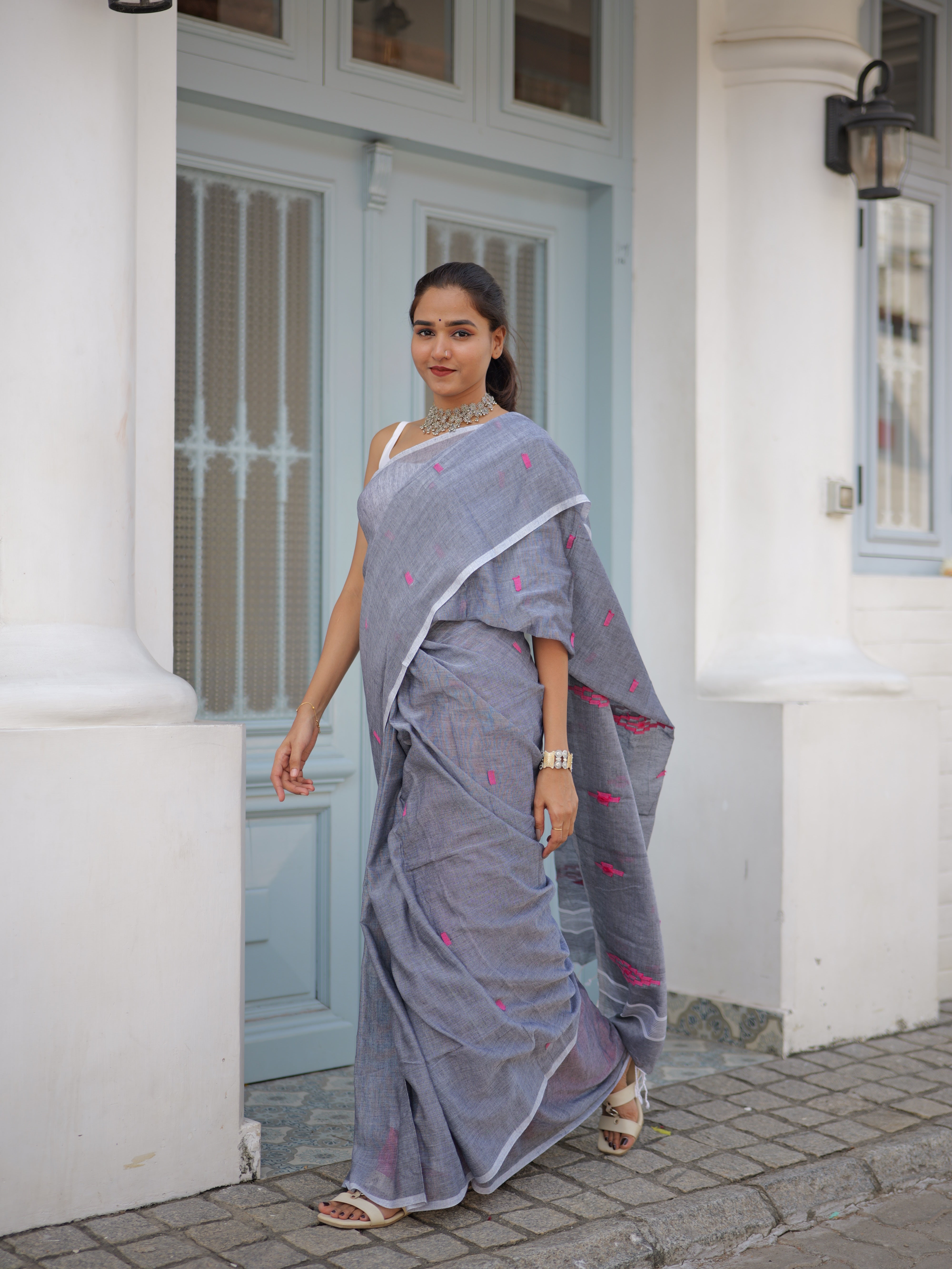 Dark Grey Hand Weaving Mul Mul Cotton Saree