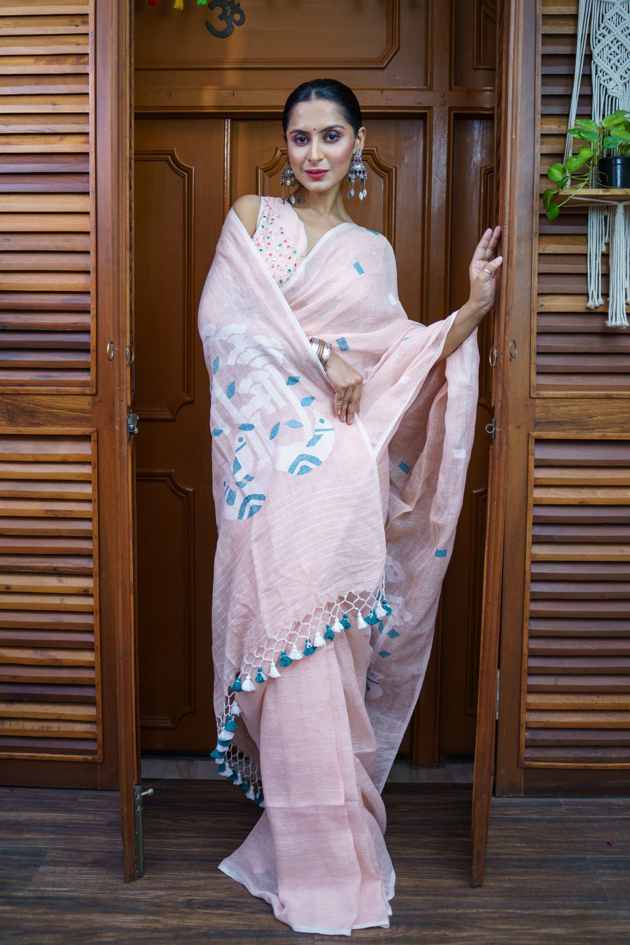 Champagne Handwoven Linen Jamdani Saree with Bird Motifs