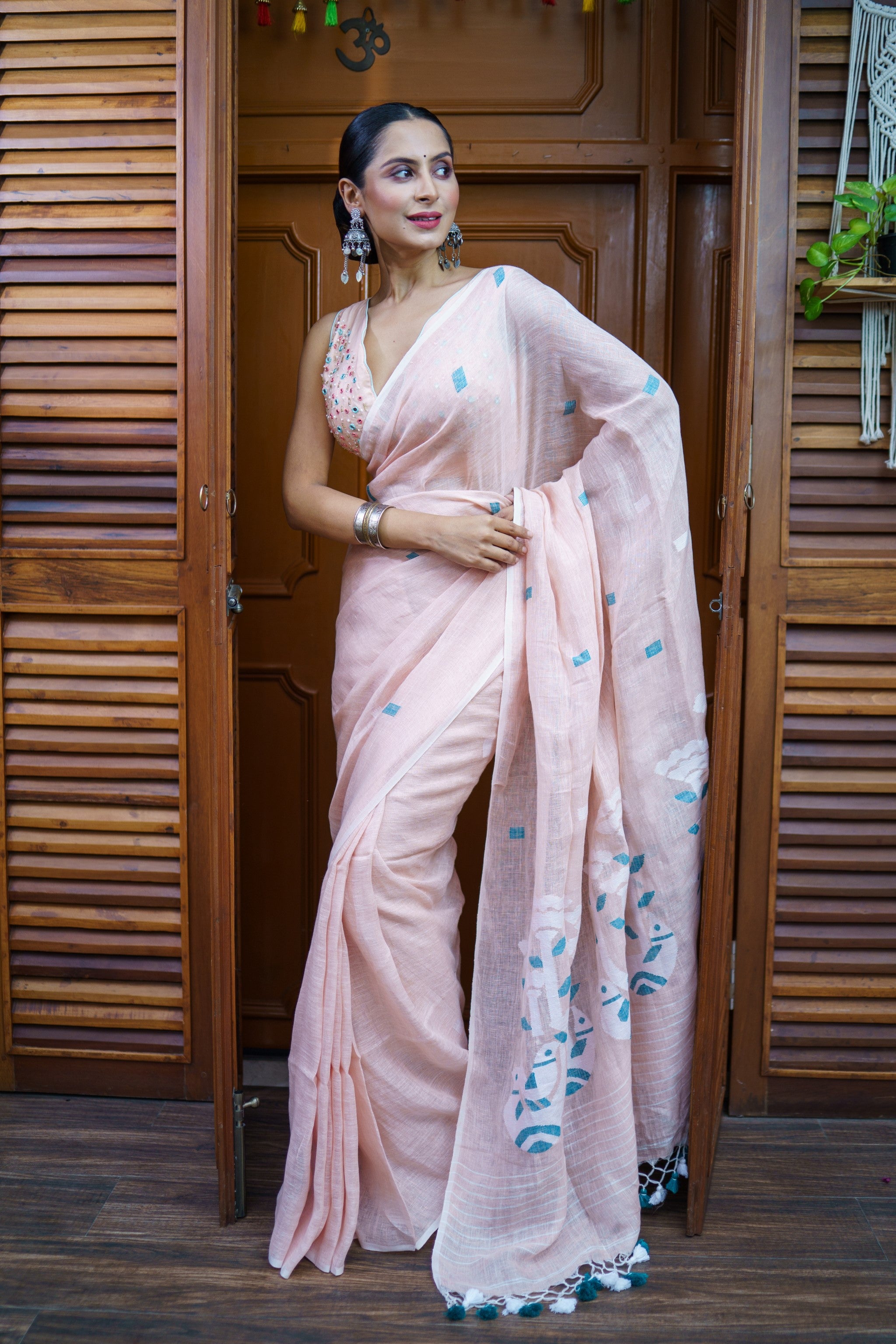 Champagne Handwoven Linen Jamdani Saree with Bird Motifs