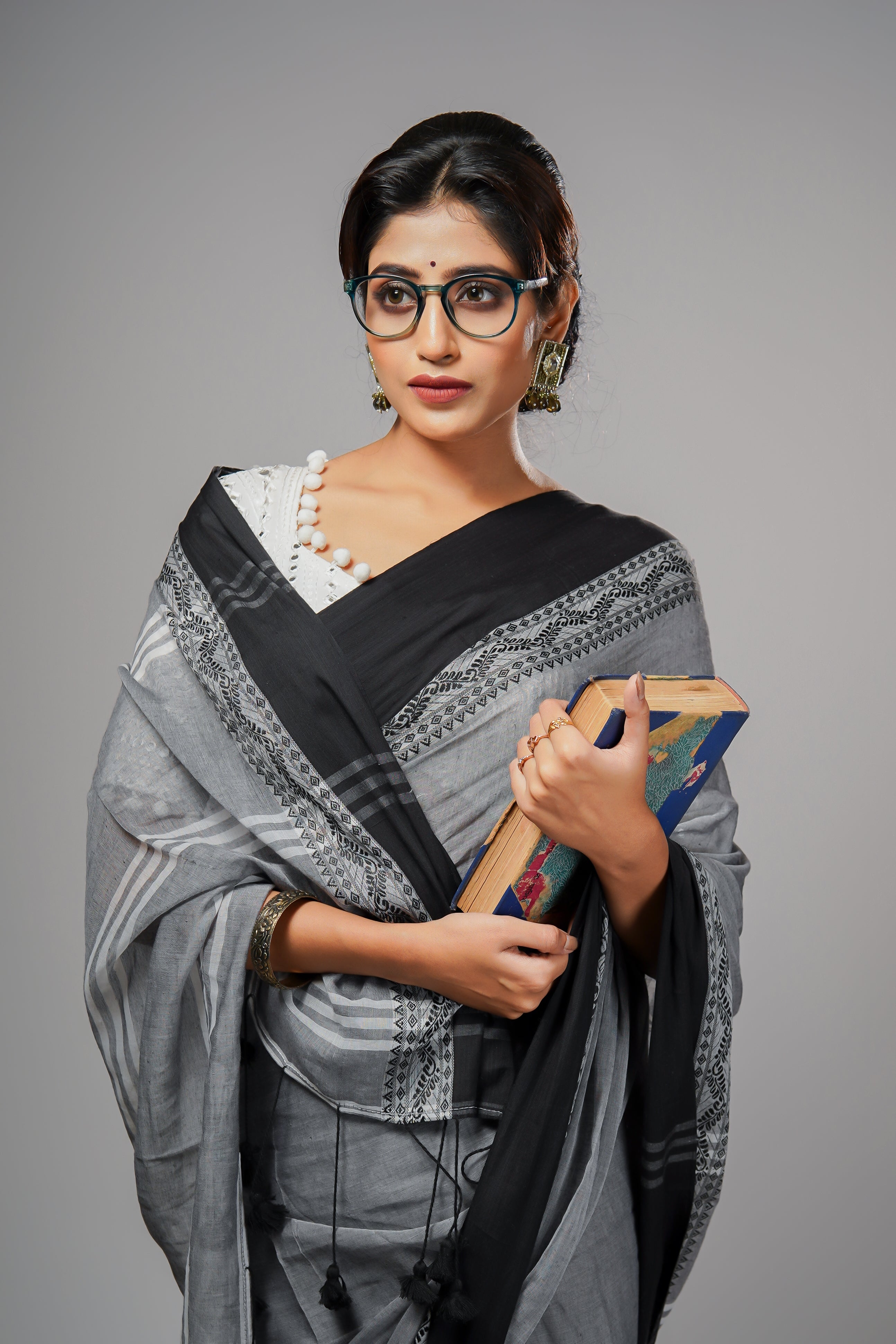 Grey & Black Mul Mul Cotton Saree