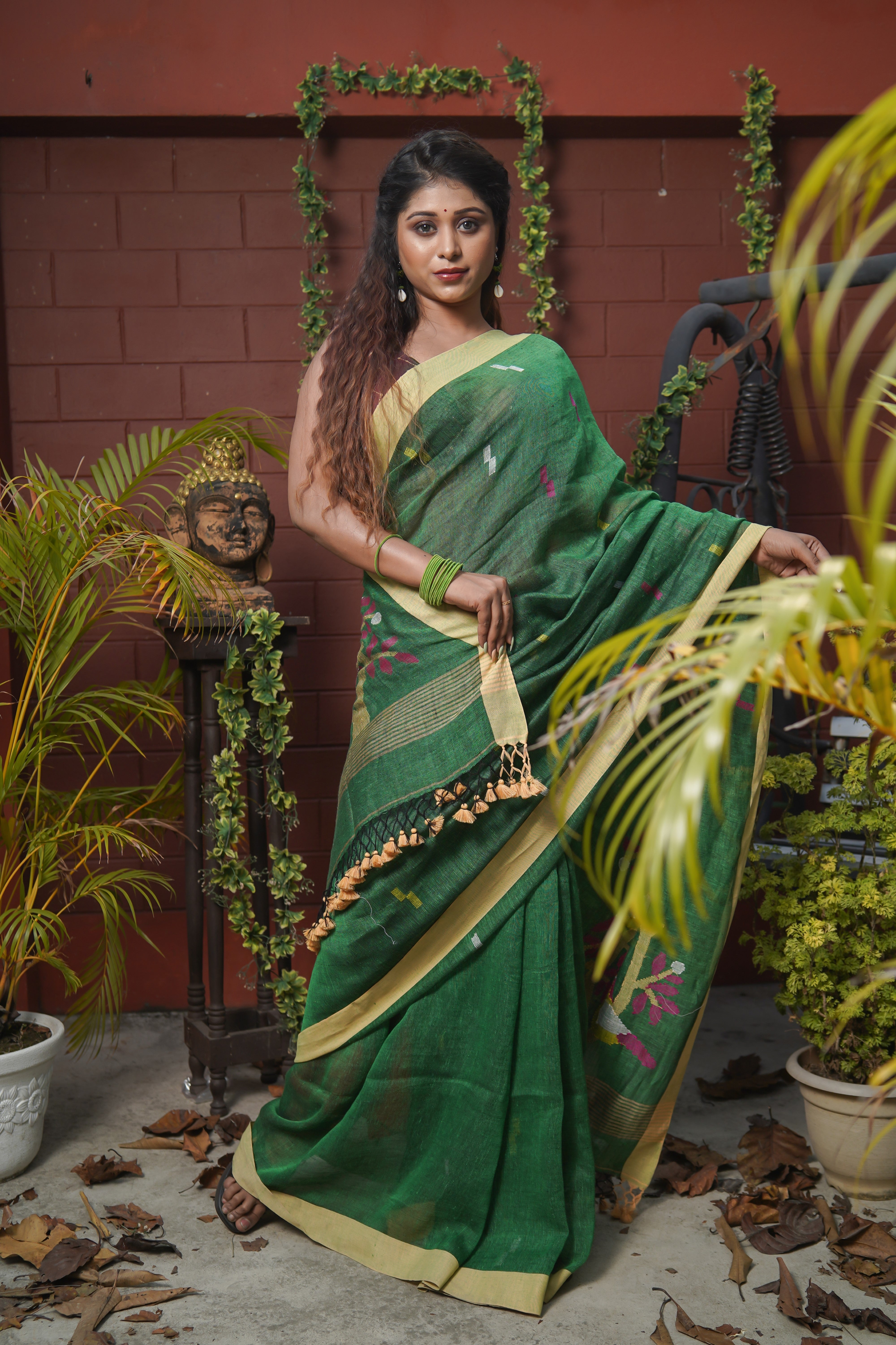 Birds Hand Weaving Linen Jamdani Saree-Green