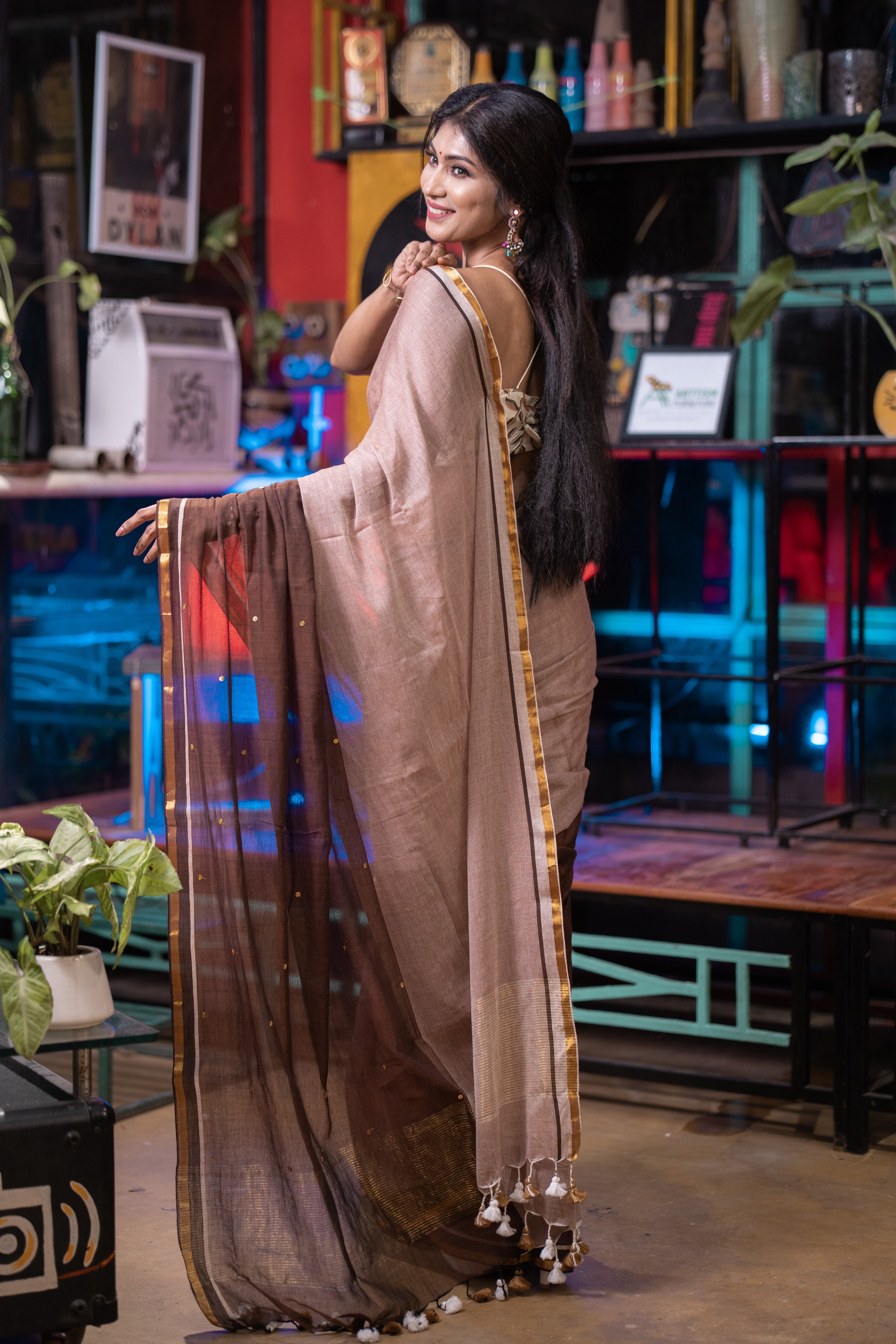 Half-half gini Work Mul Cotton Saree-Cream & Brown