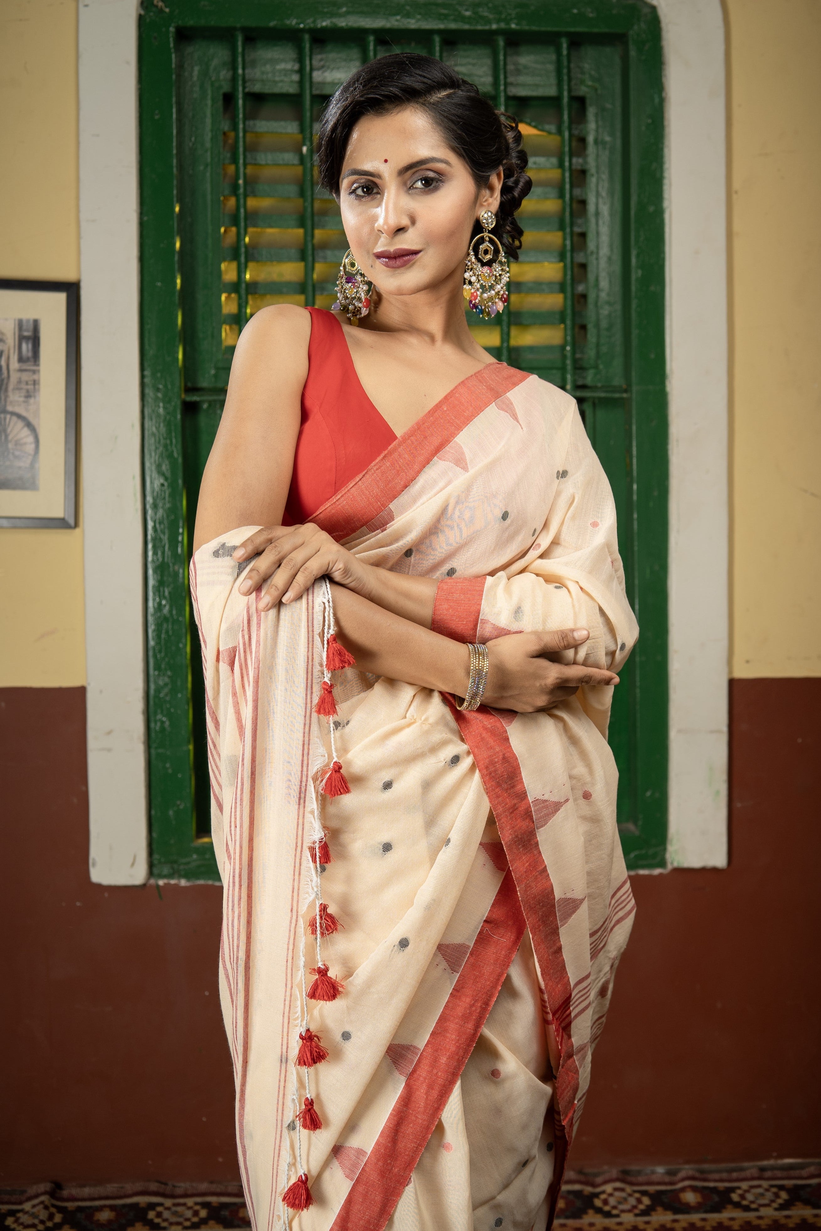 Bisque Handweaving Pure Cotton Saree with blouse piece