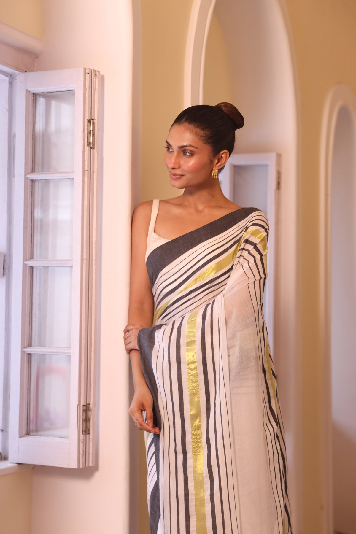 White stripes mulmul cotton saree