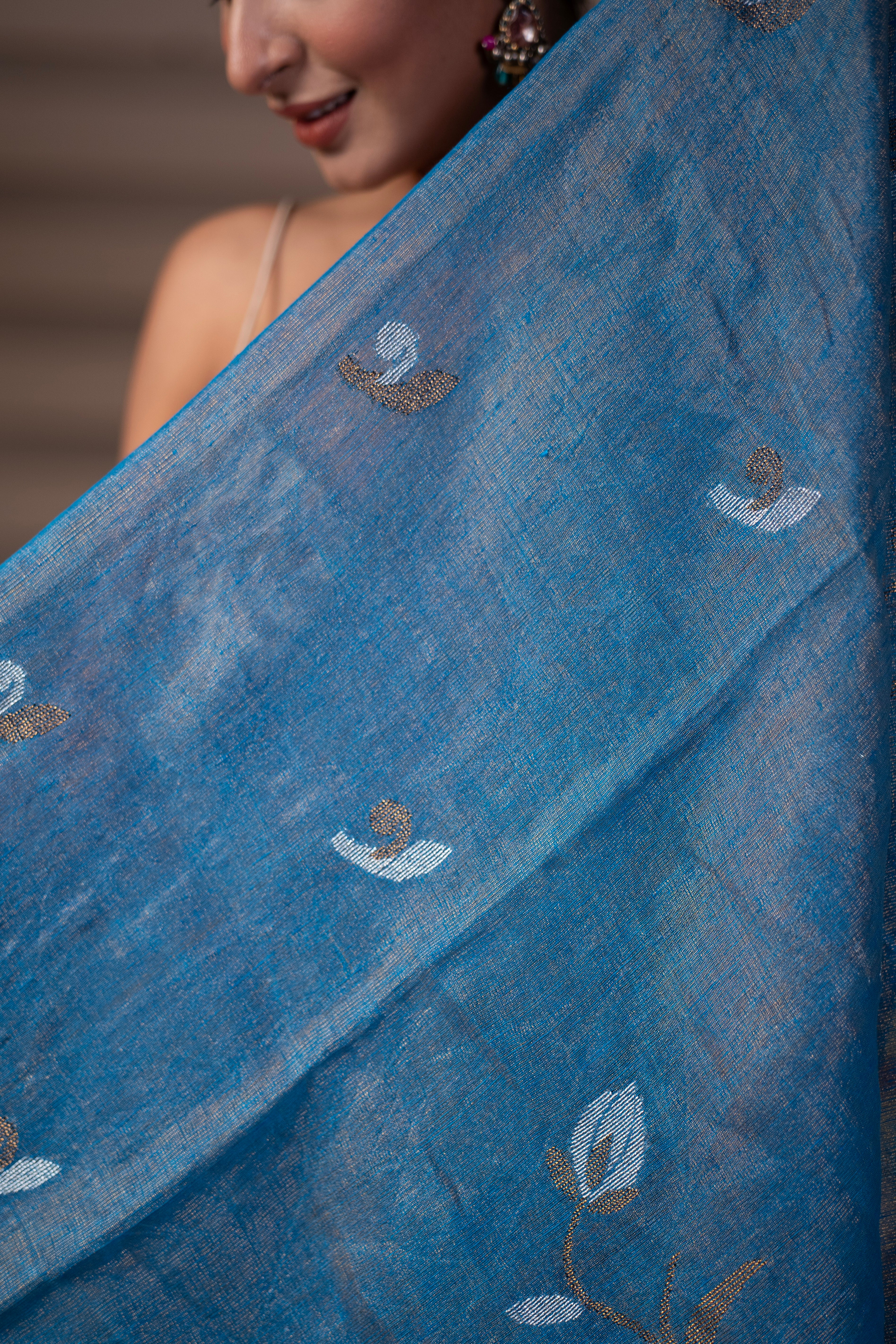 Blue dualtone Pure Tissue Linen Tulip handwoven Saree with blouse piece