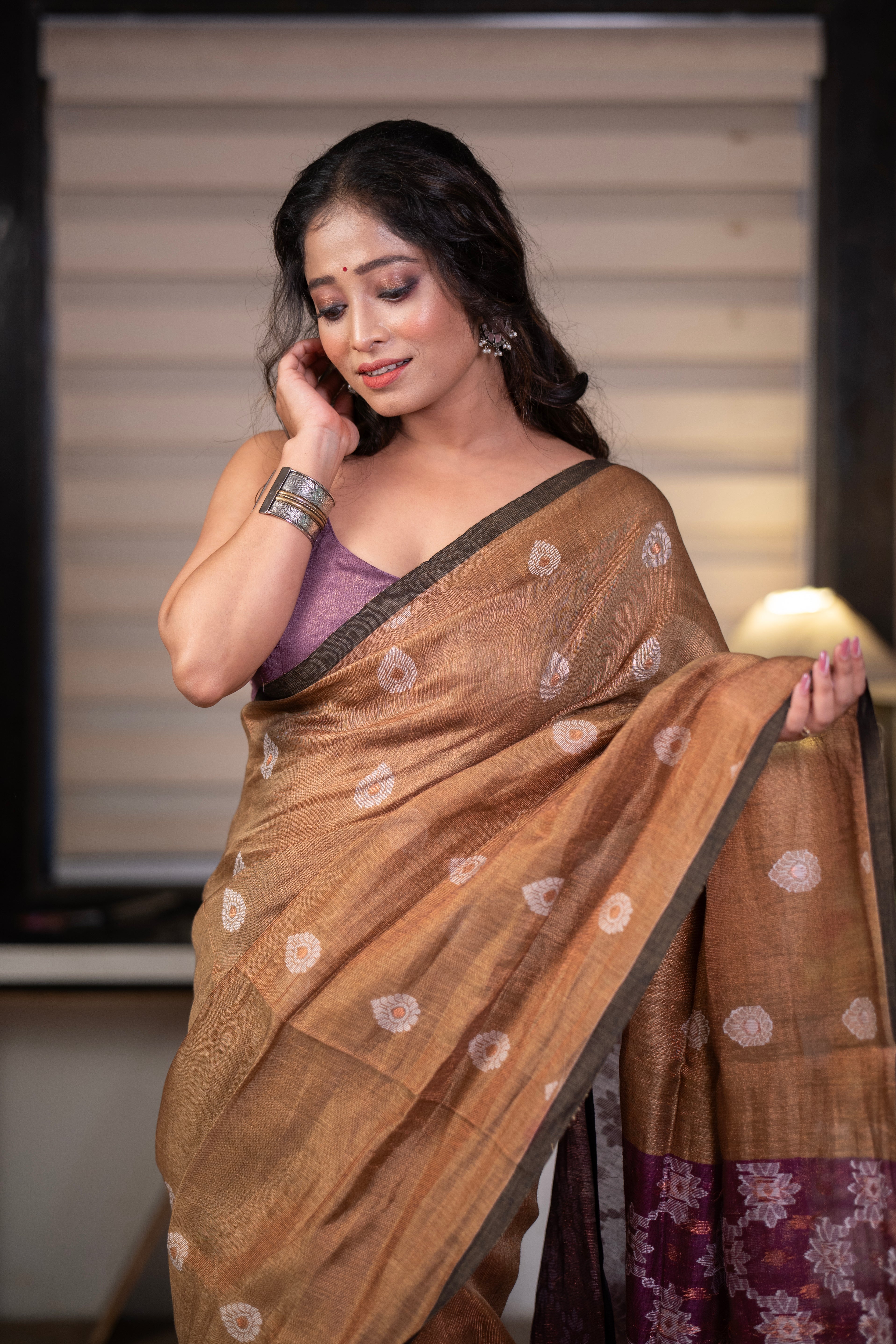 Gold pure tissue Mina linen handwoven jamdani saree