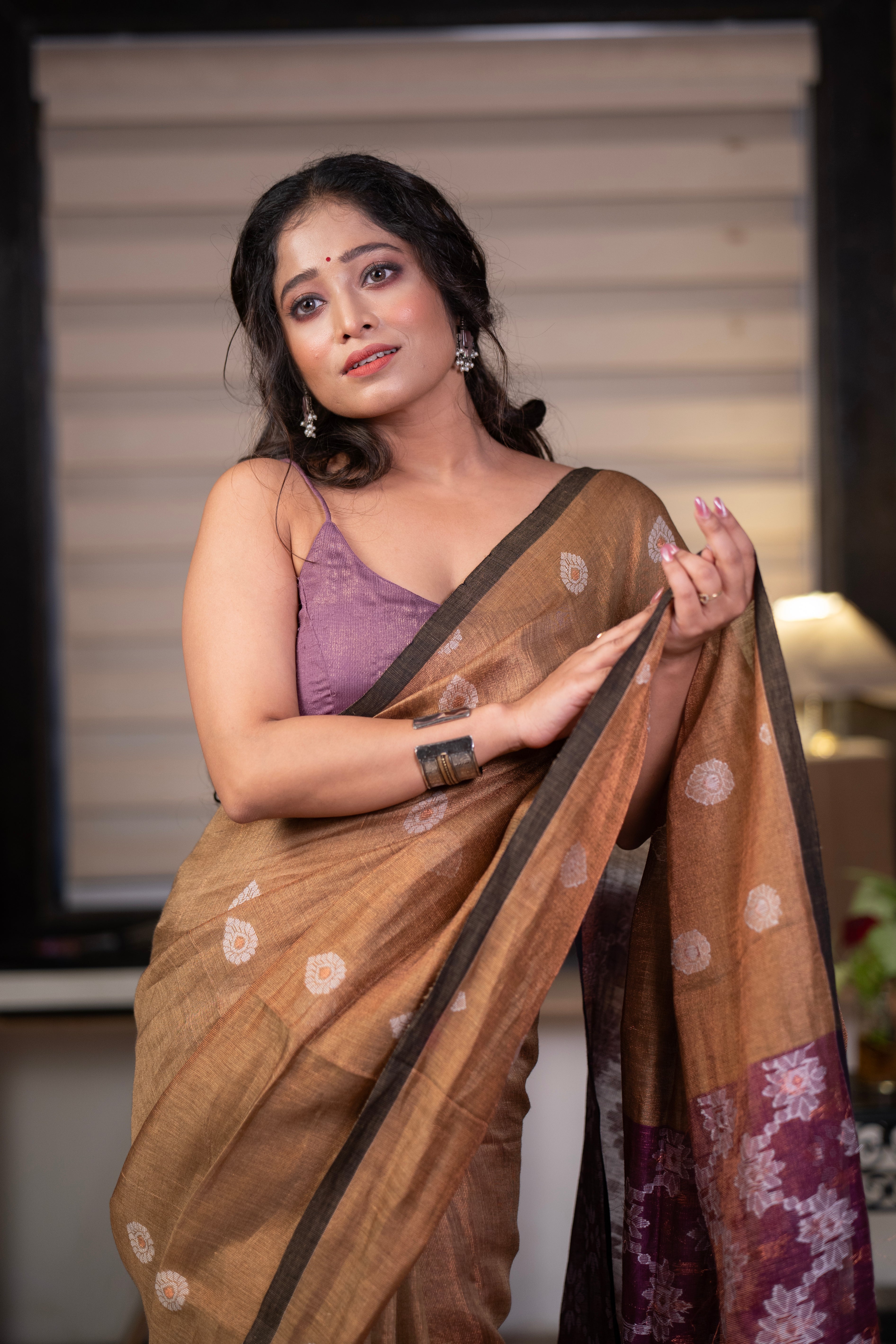 Gold pure tissue Mina linen handwoven jamdani saree