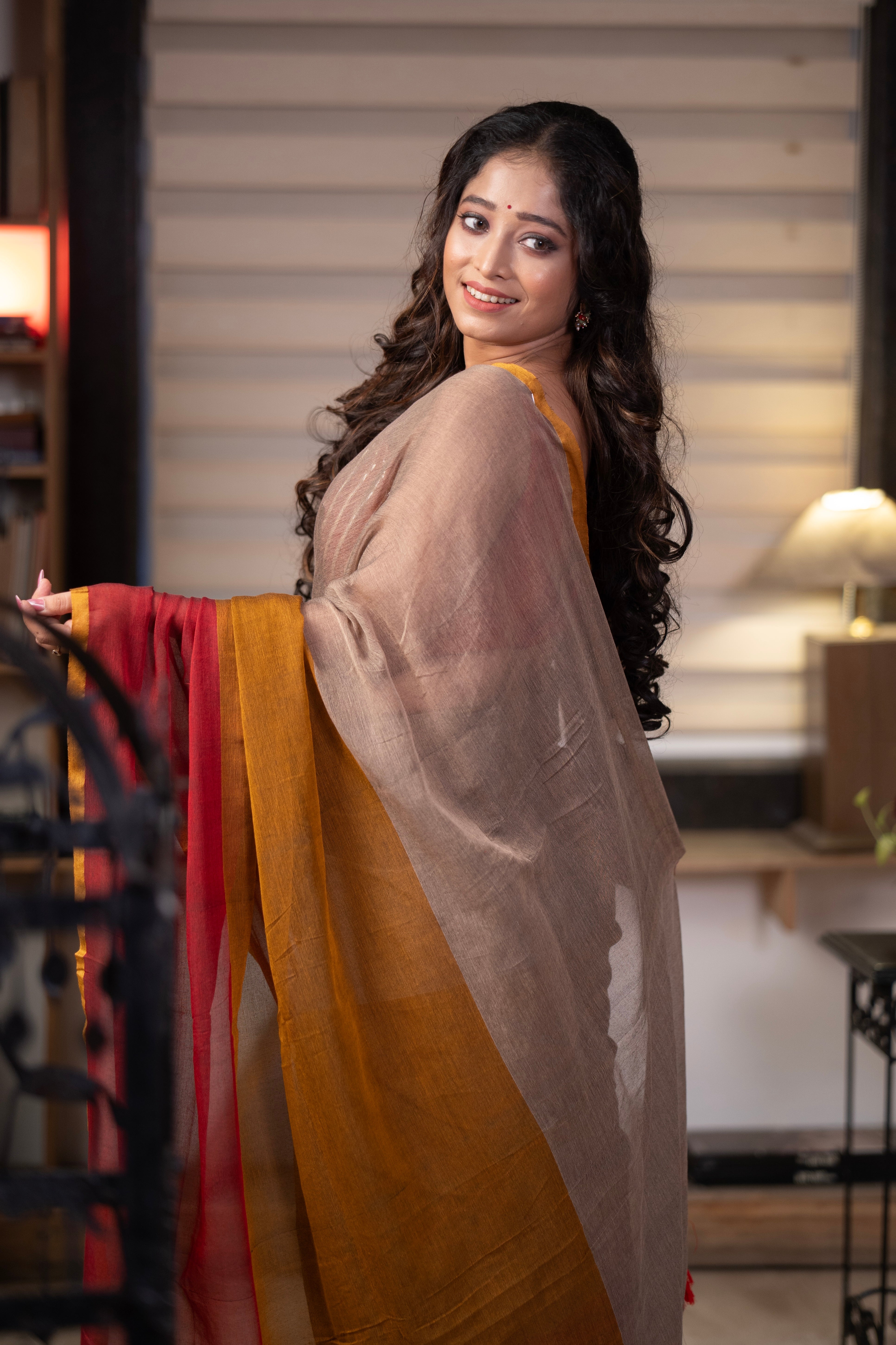 Maroon multicolour Mul Mul Cotton Saree with blouse piece