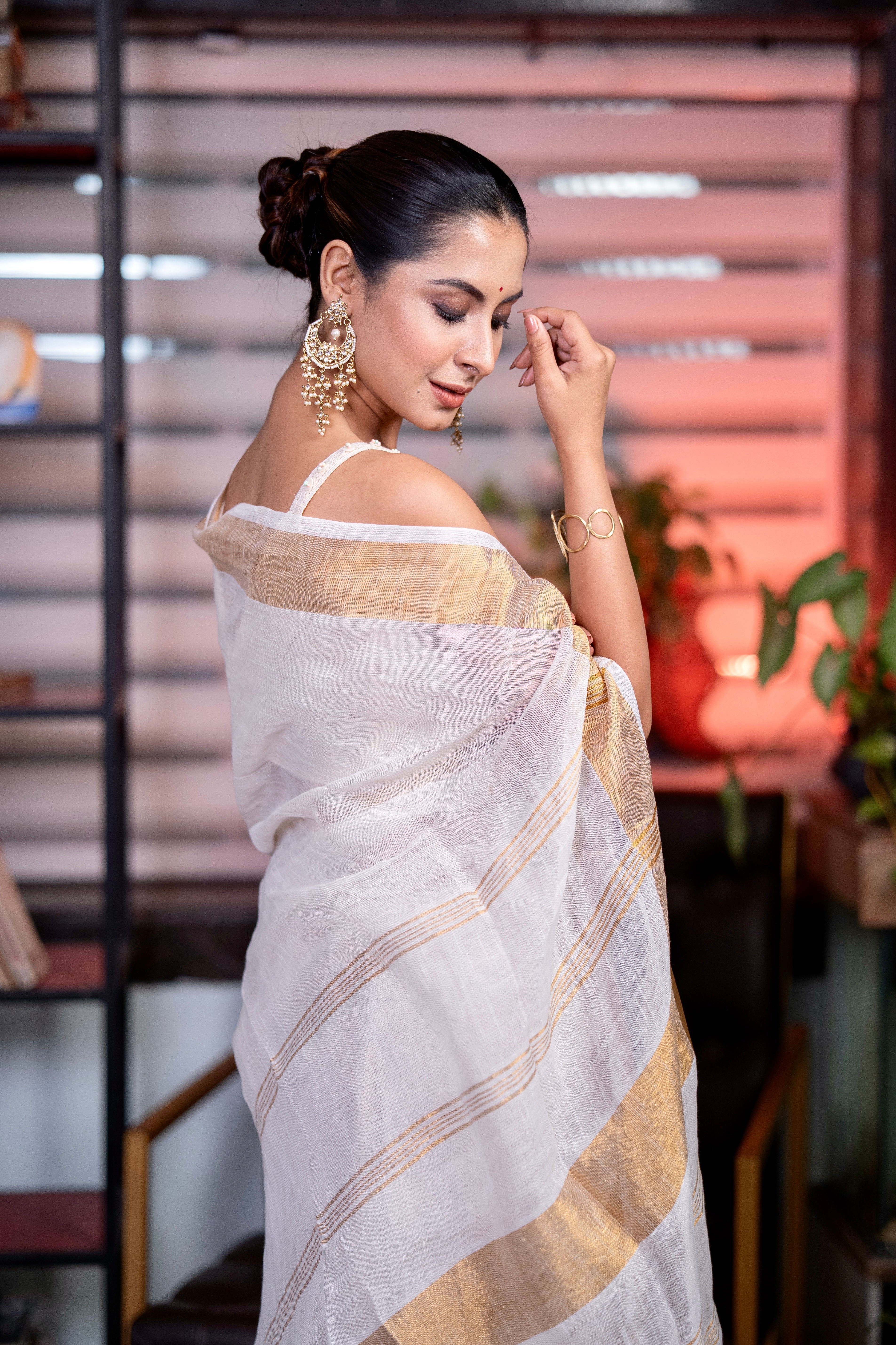 White mahapar Linen Saree