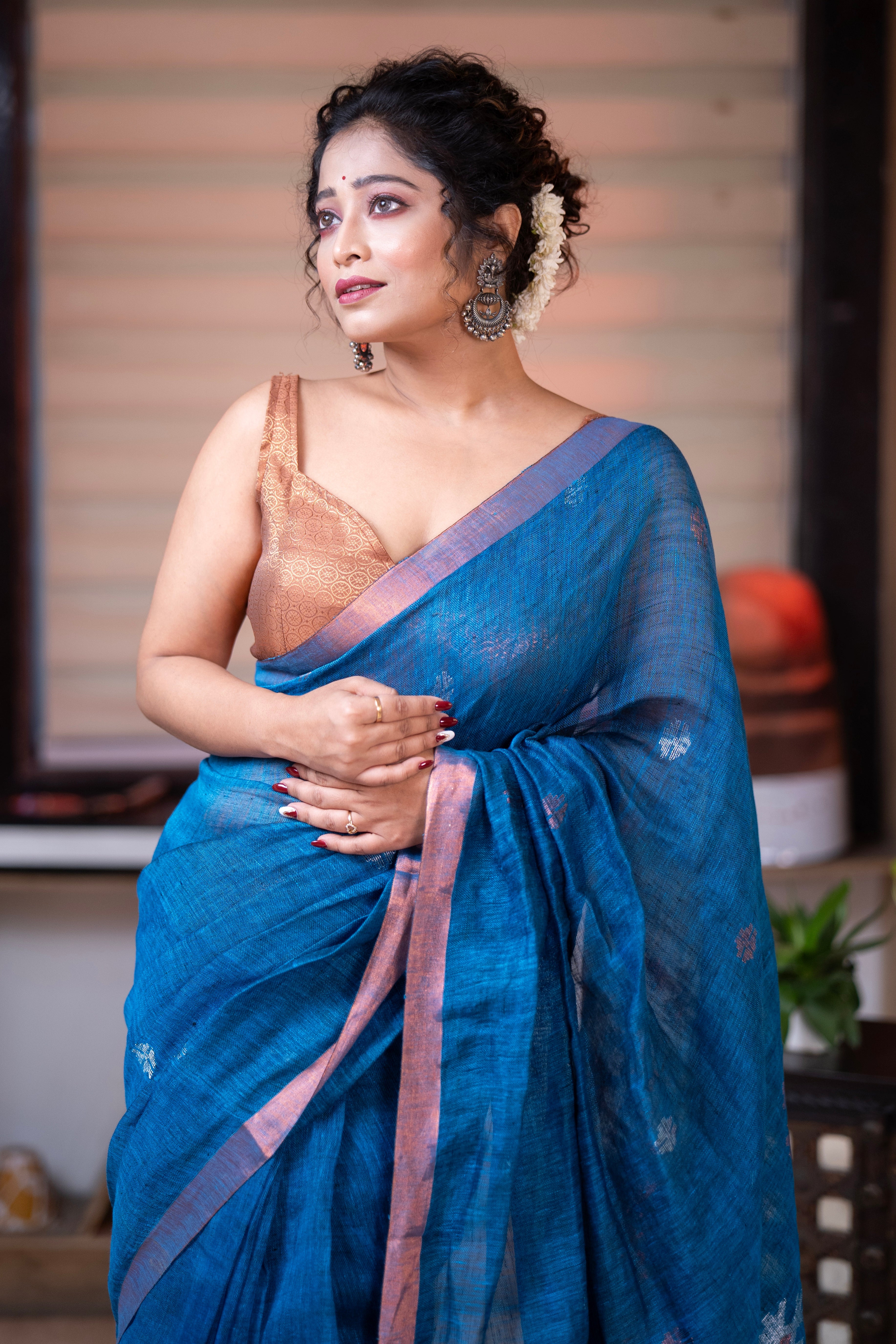 Royal Blue Sawstik Linen Hand Woven Jamdani Saree