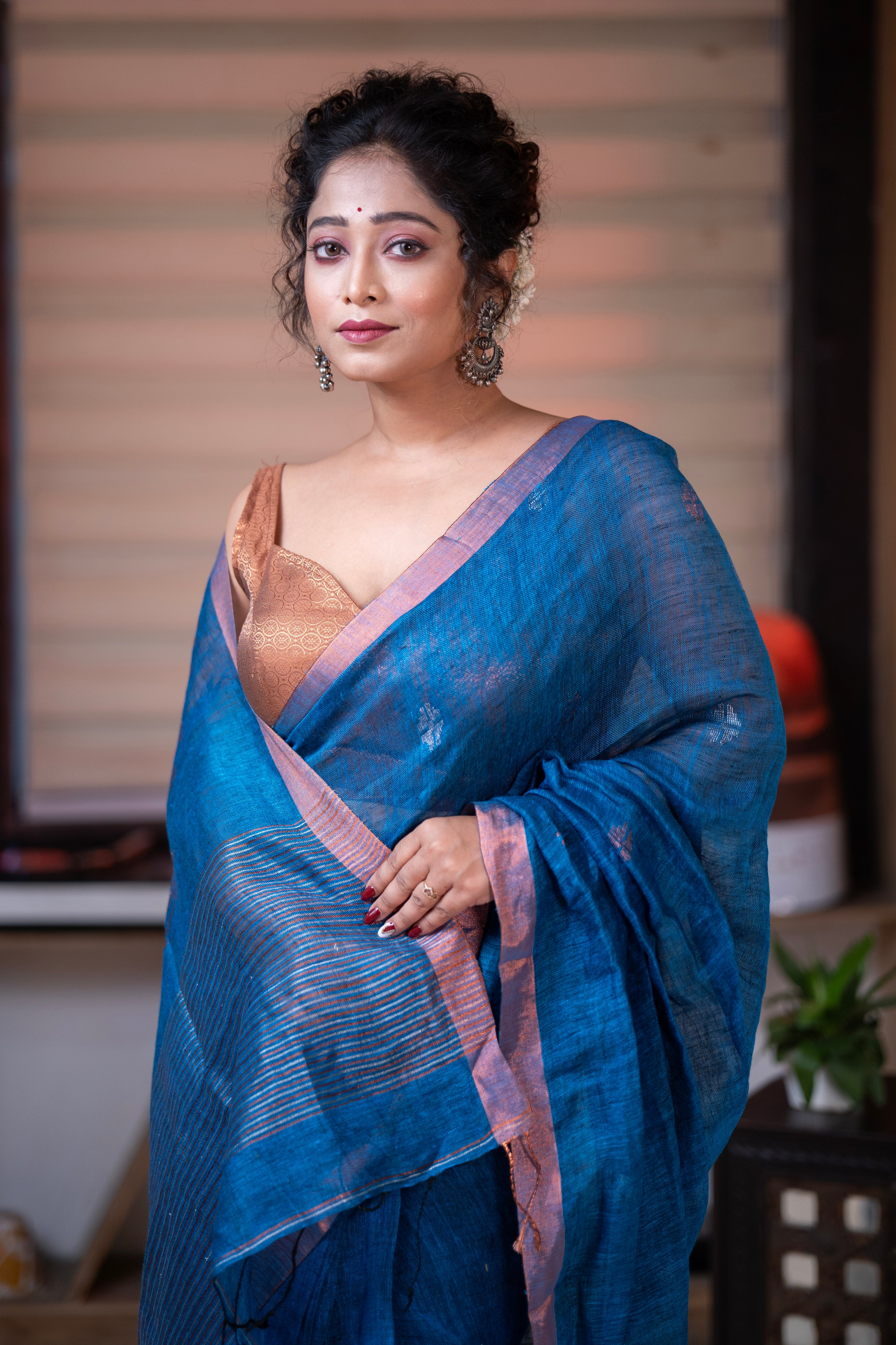 Royal Blue Sawstik Linen Hand Woven Jamdani Saree