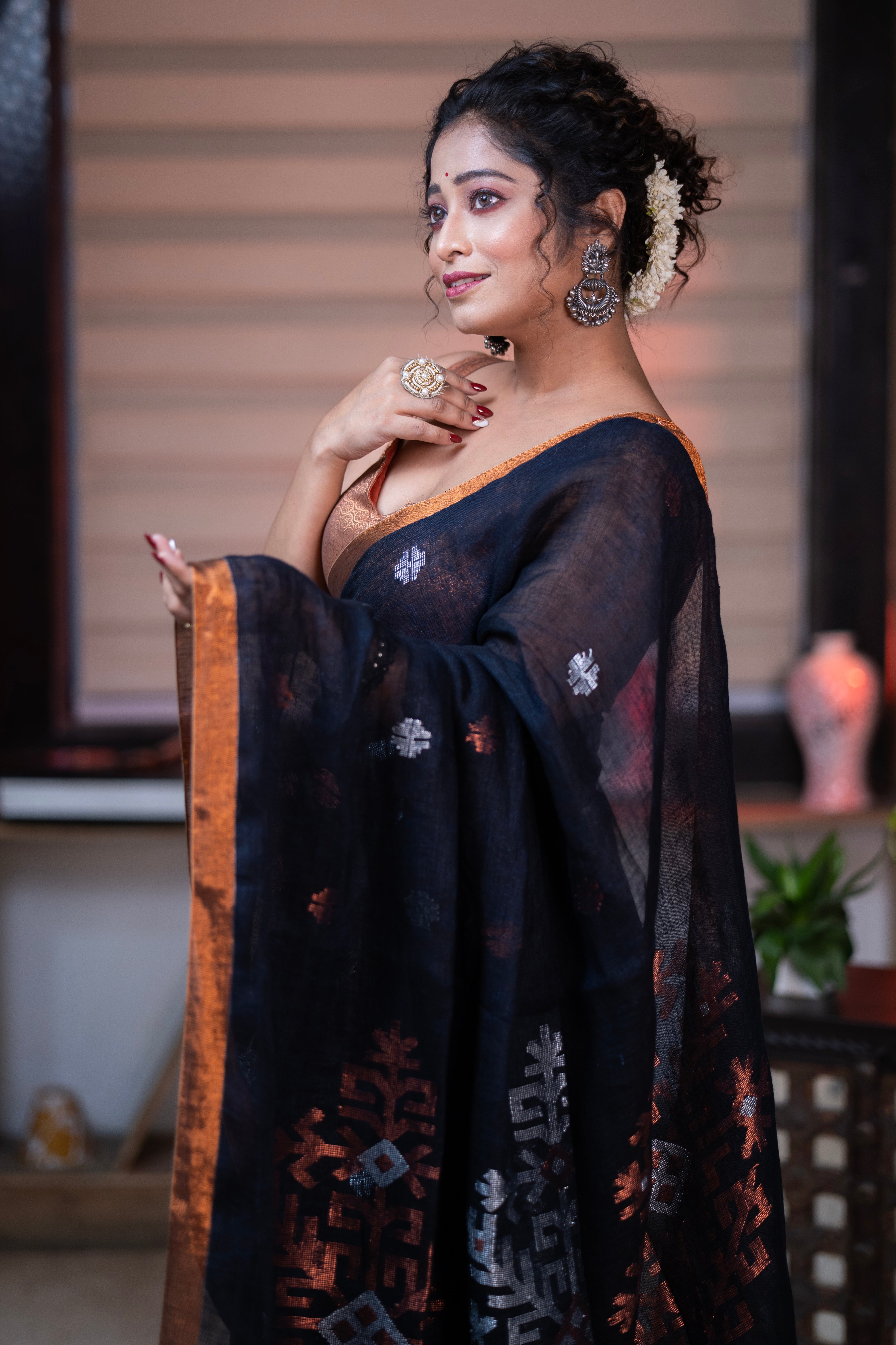 Black Swastik Linen Handwoven Jamdani Saree