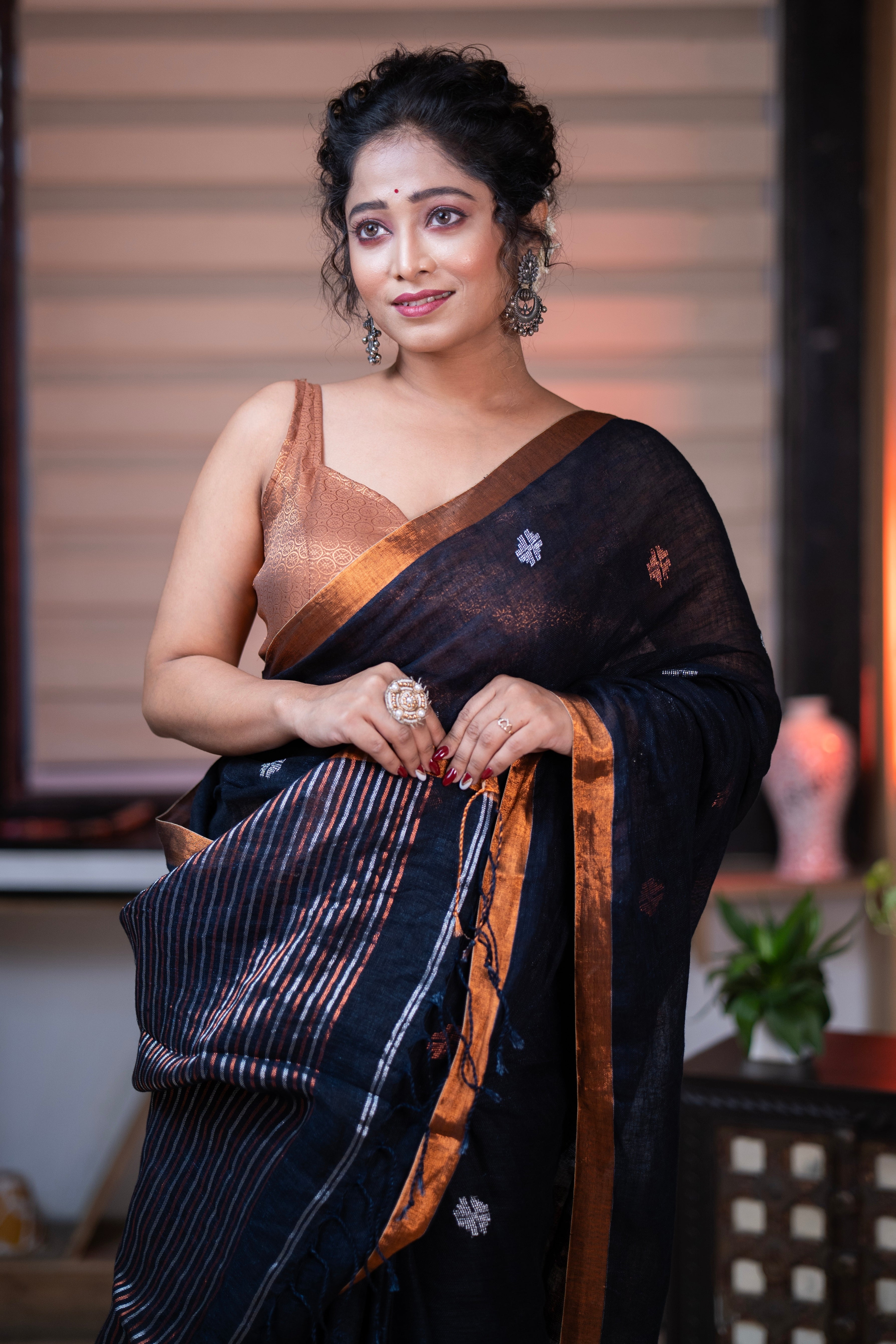 Black Swastik Linen Handwoven Jamdani Saree