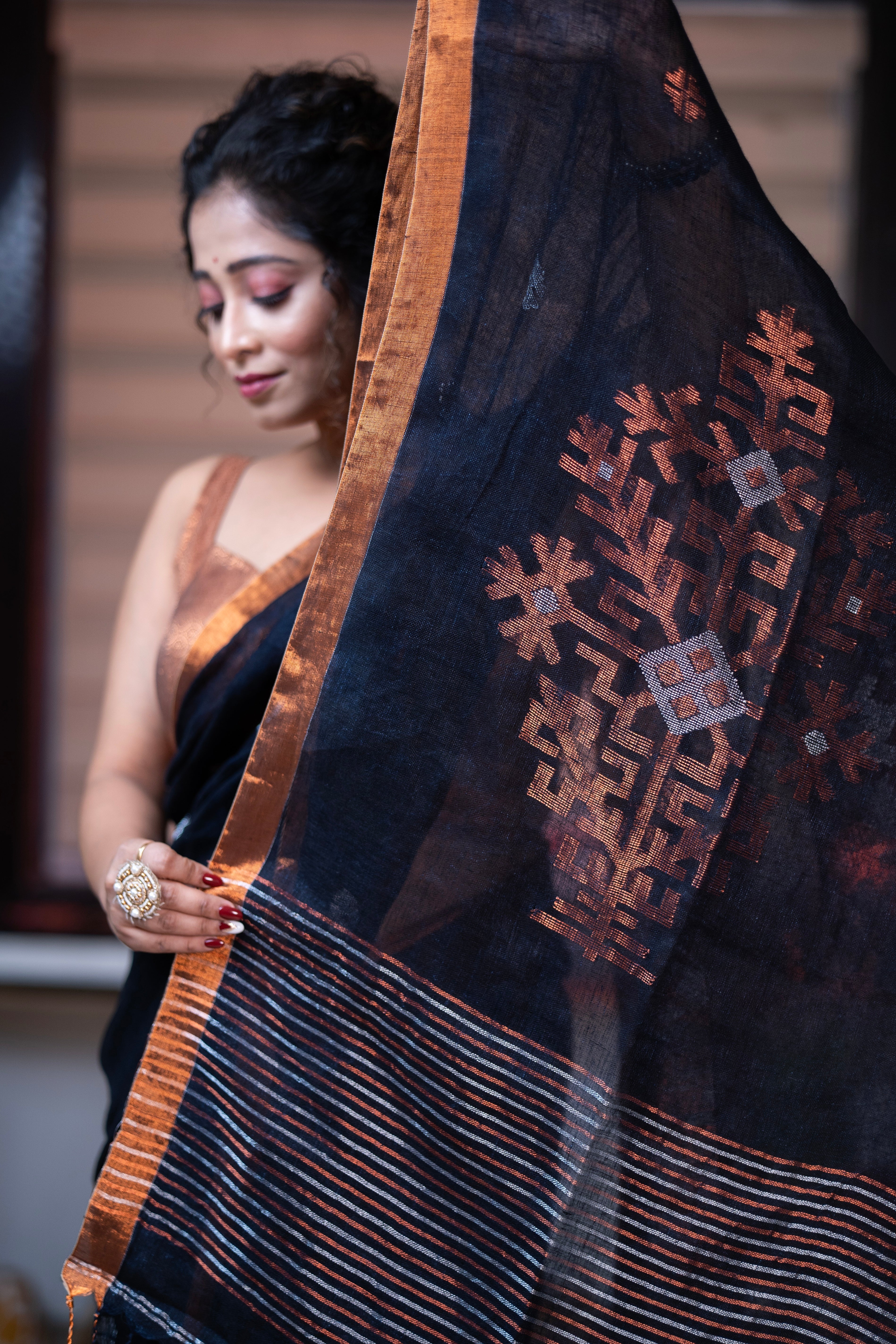 Black Swastik Linen Handwoven Jamdani Saree