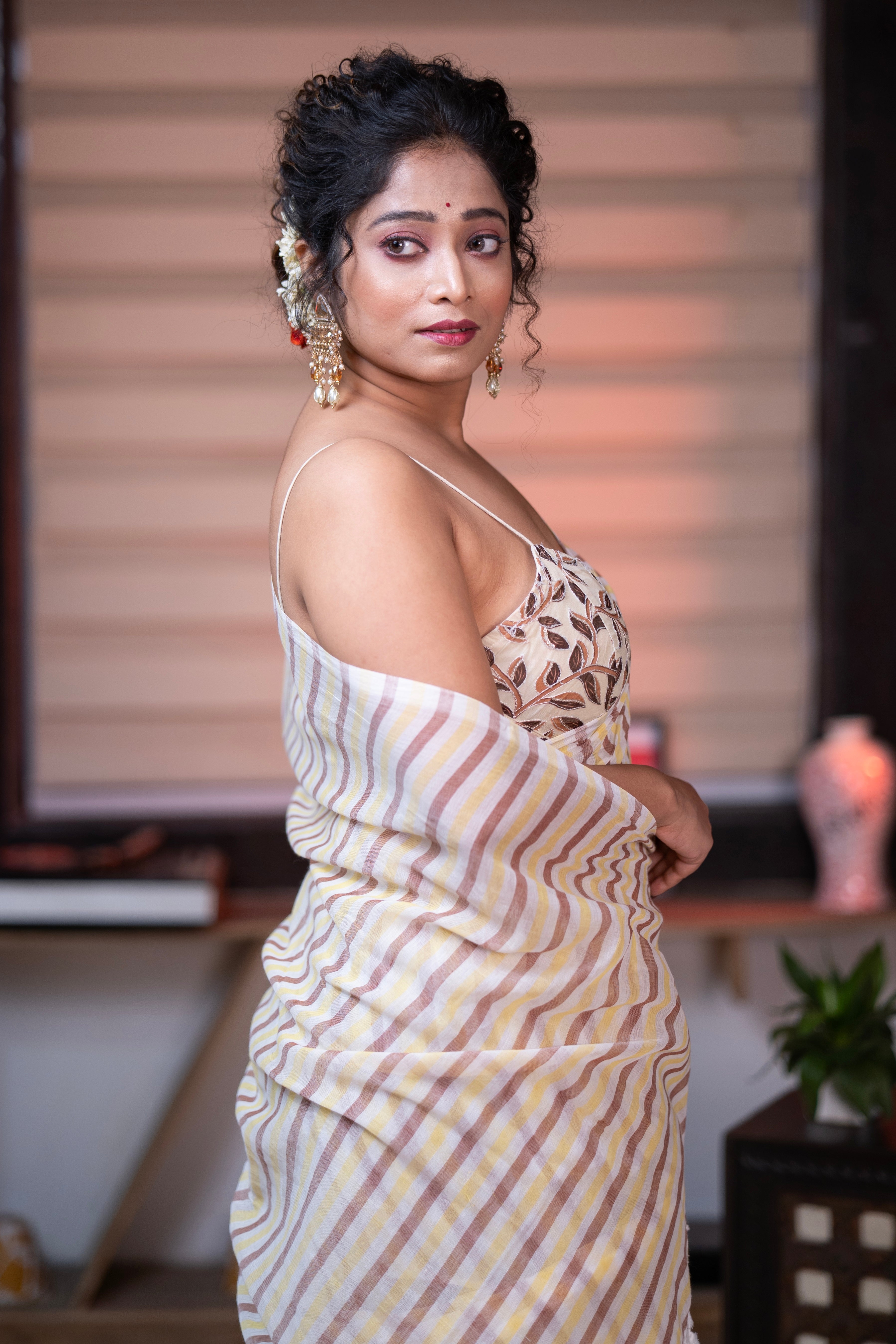 Yellow & Brown Multicolour Stripes Mul Mul Cotton Saree