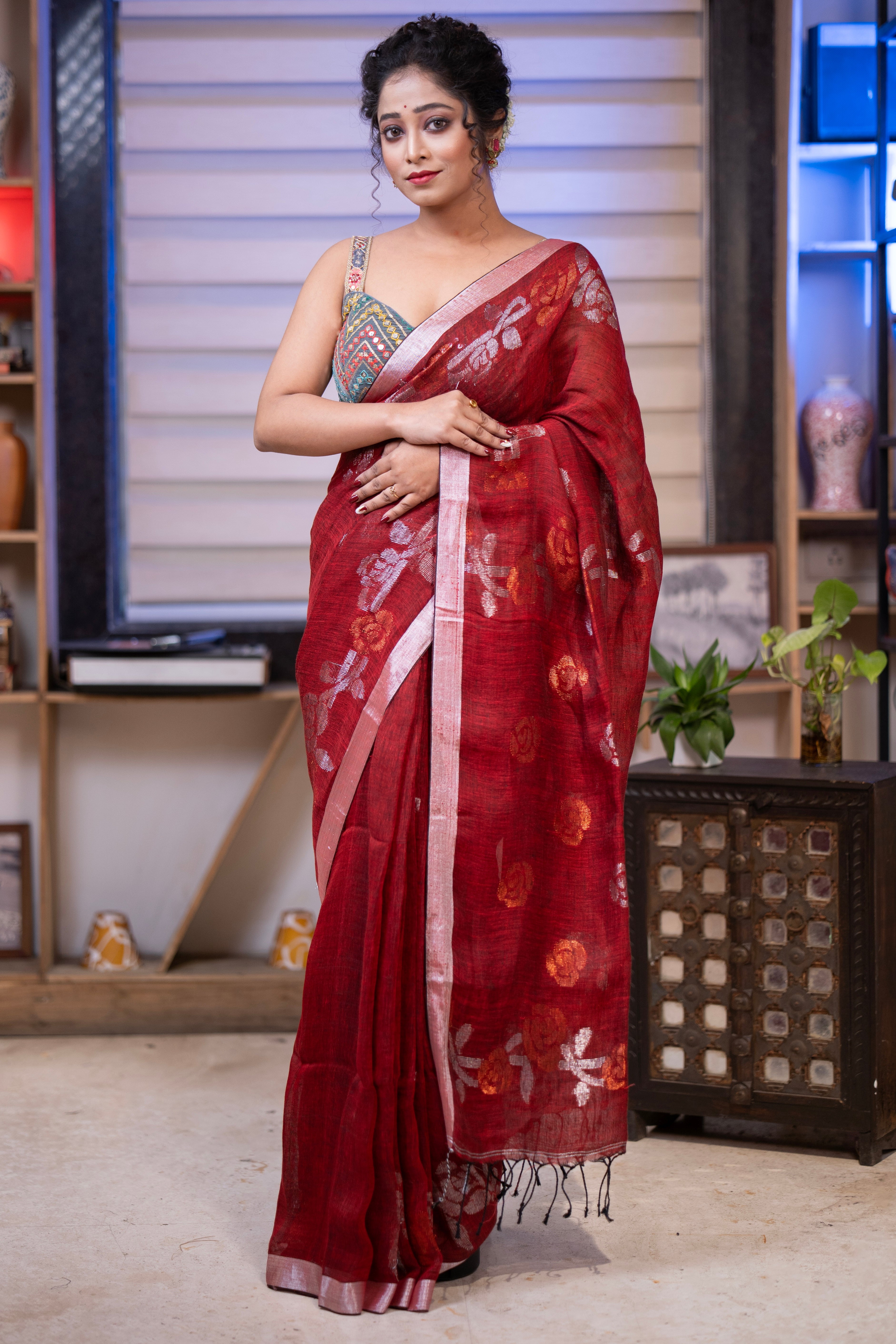 Maroon Rose Linen Hand Woven Jamdani Saree