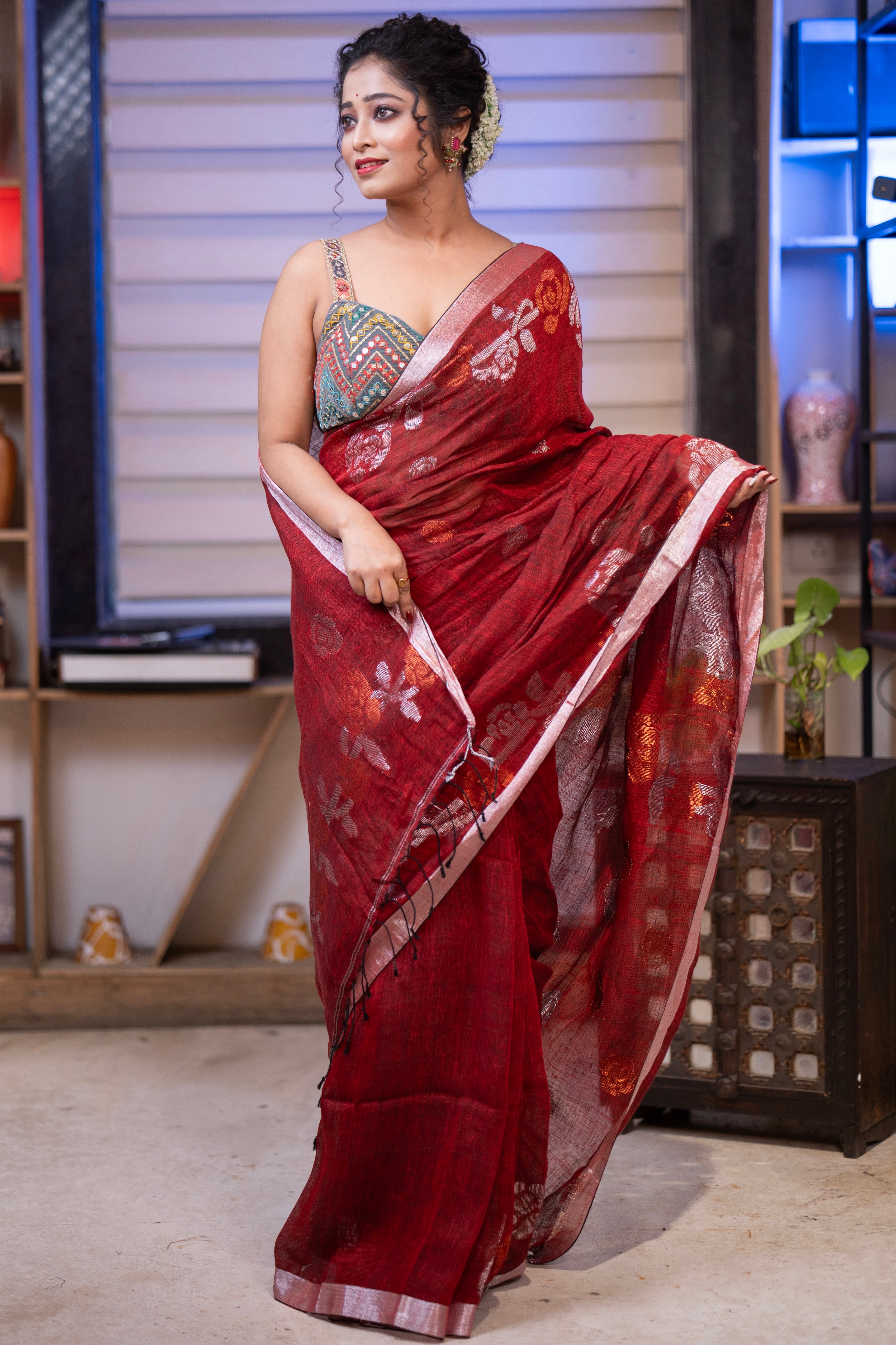 Maroon Rose Linen Hand Woven Jamdani Saree