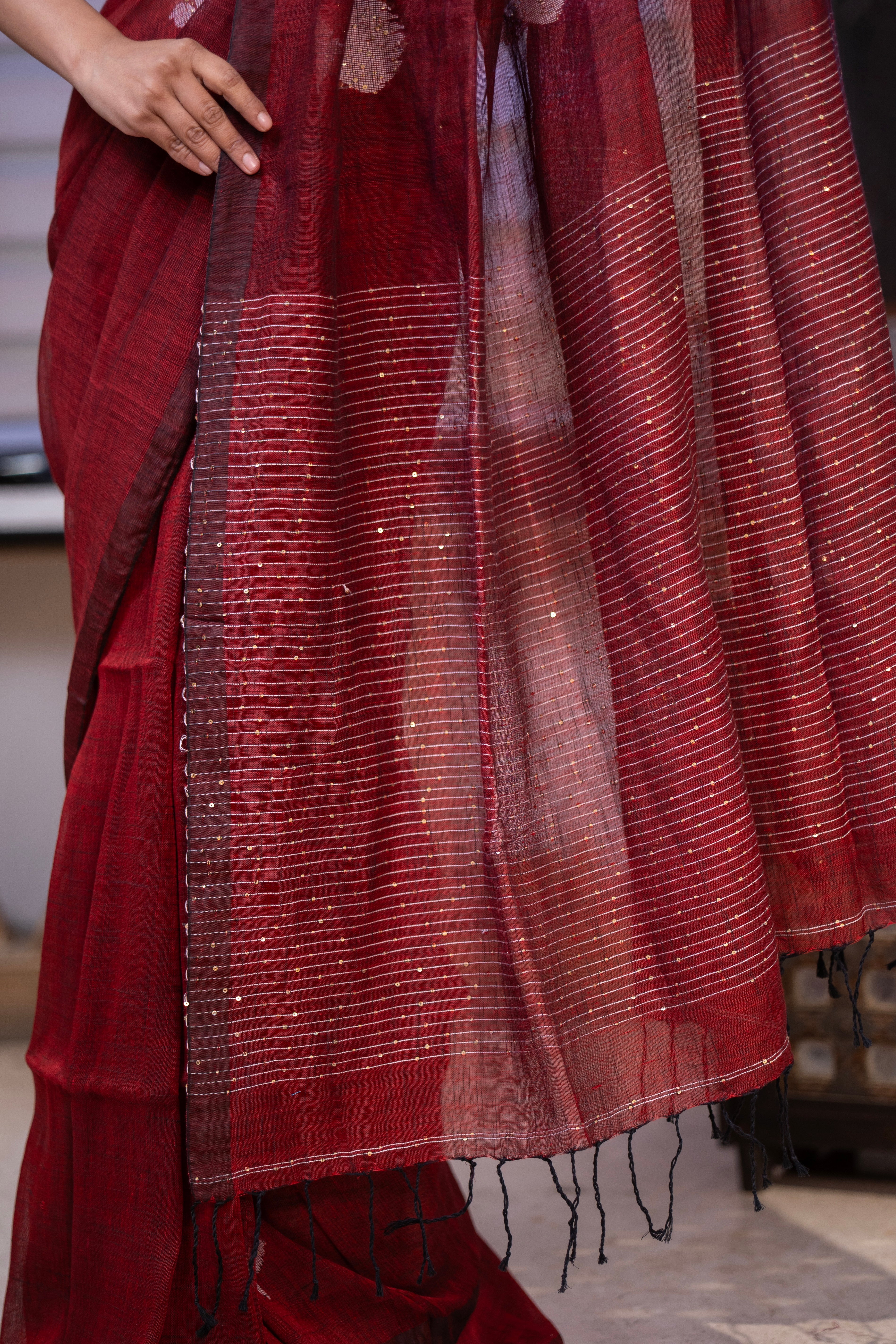 Maroon sequence work rose motif Handwoven Linen Saree with blouse piece