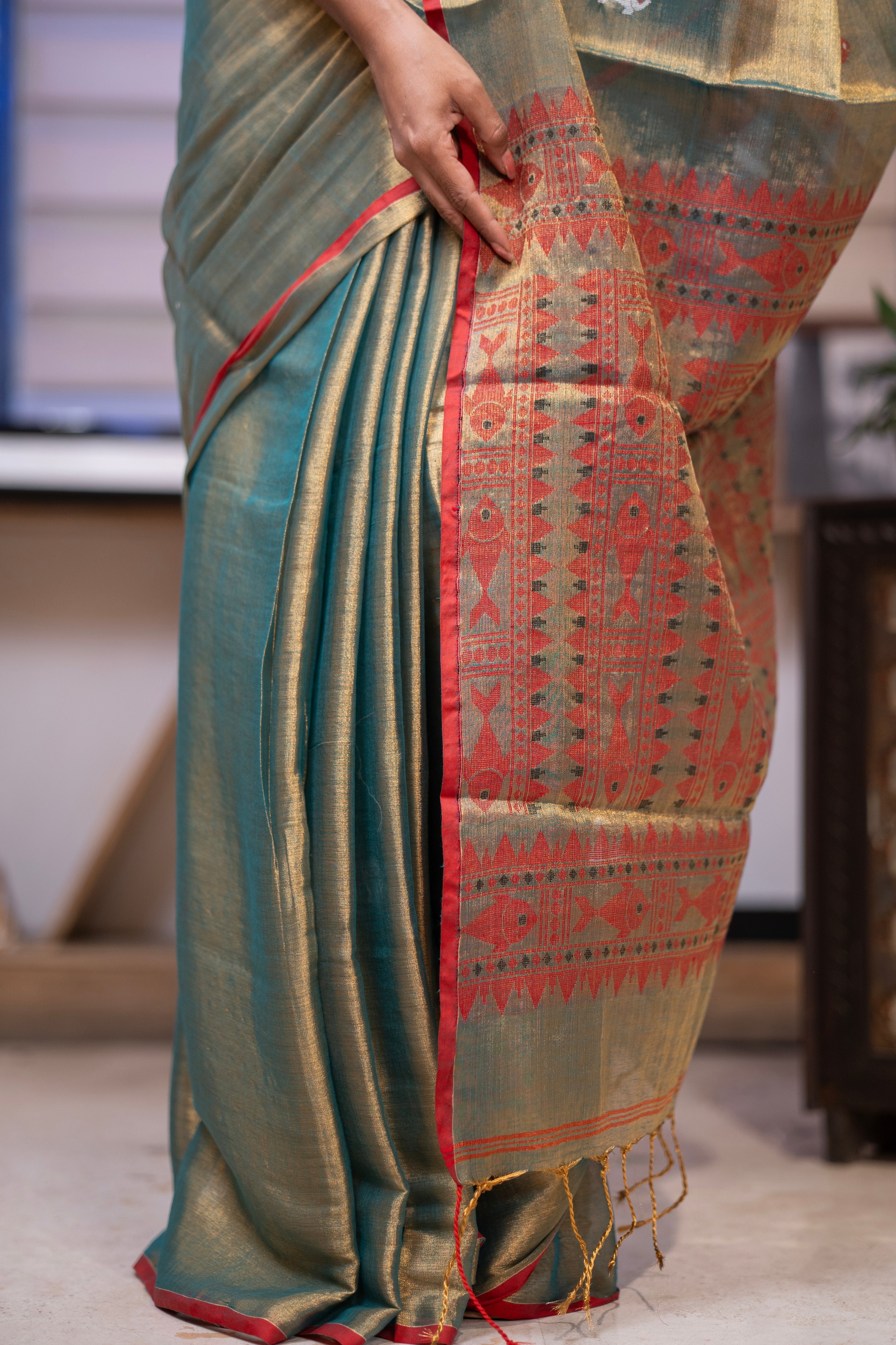 Metallic Persian green Tissue Linen Handwoven Saree