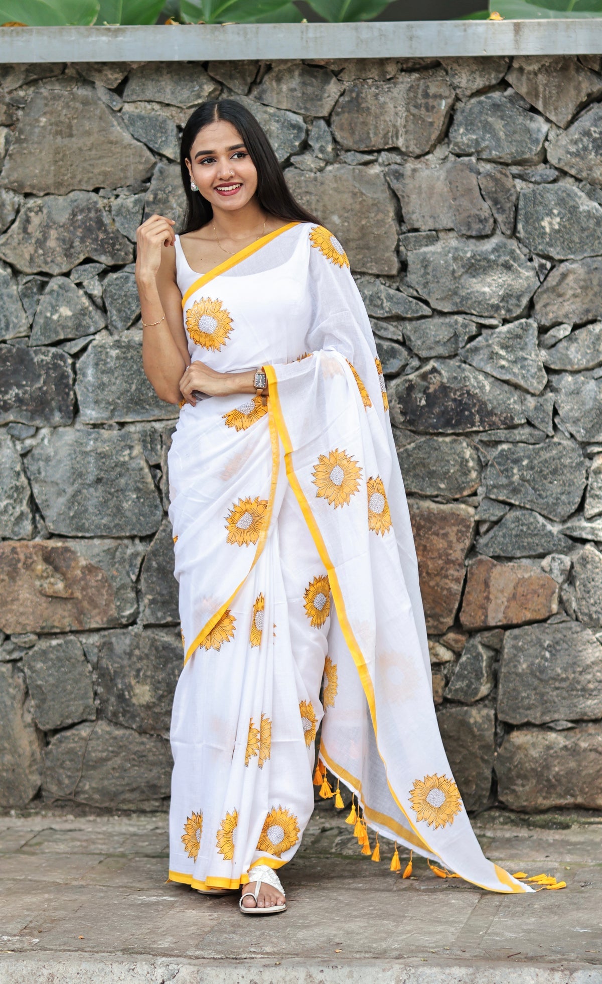 White Sunflower hand prints Mulmul Cotton Saree
