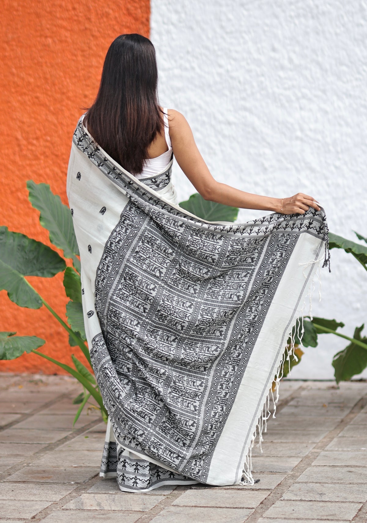 White & Black Pure Mashrise Cotton Hand Weaving Saree with blouse piece