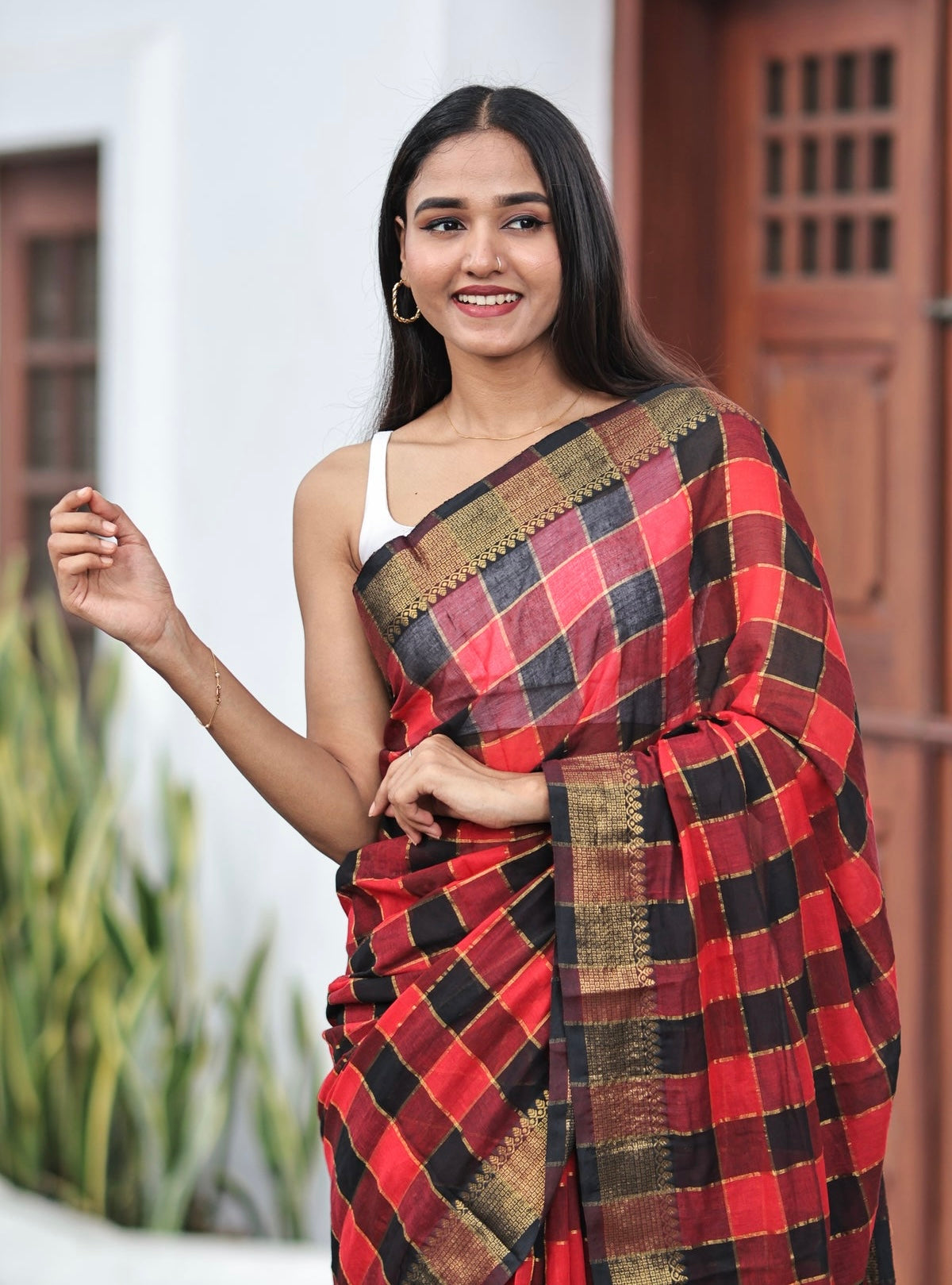 Red & Black Box Check Mulmul Cotton Saree – Golden Zari