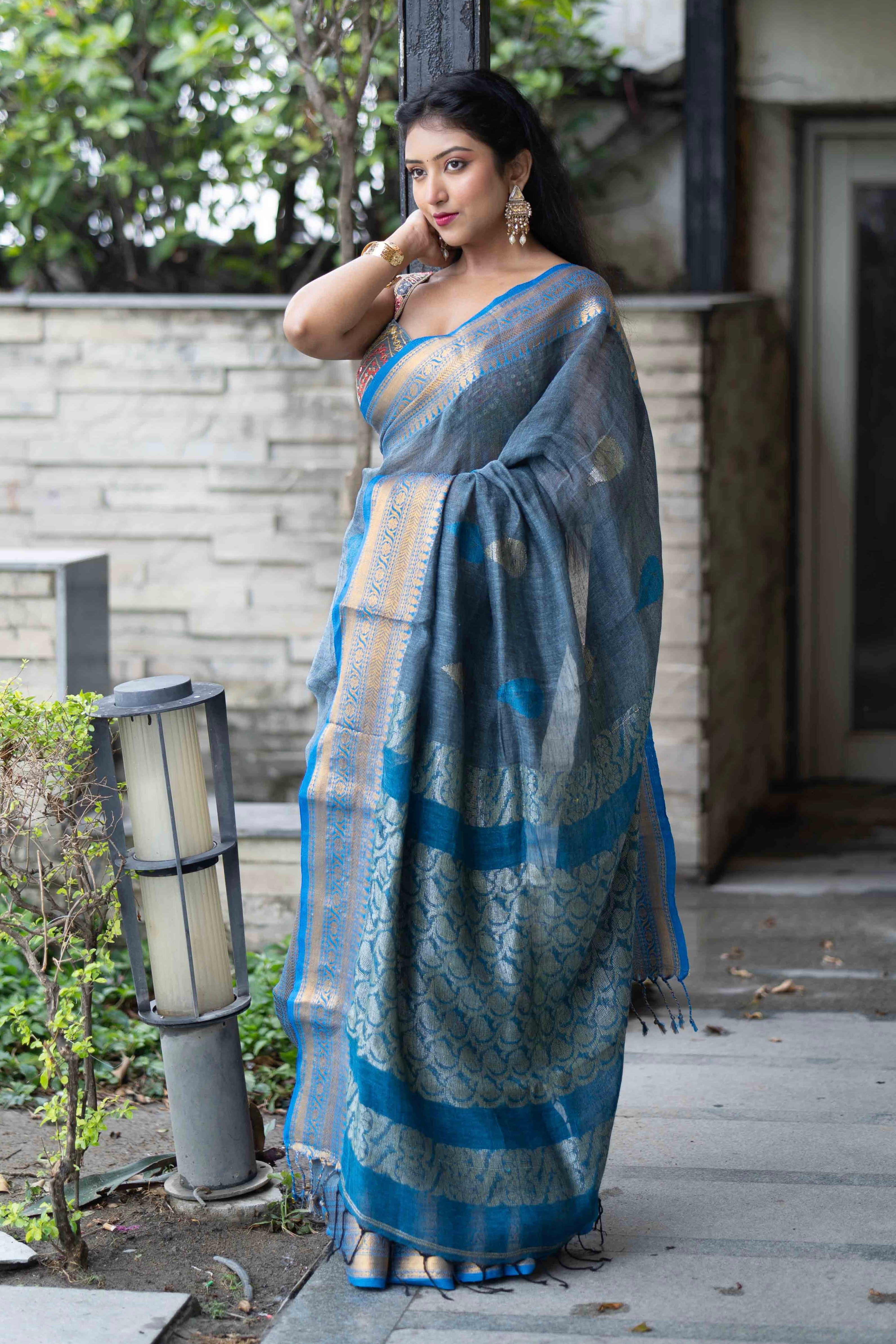 Grey & Blue Handwoven Linen Jamdani Saree with blouse piece