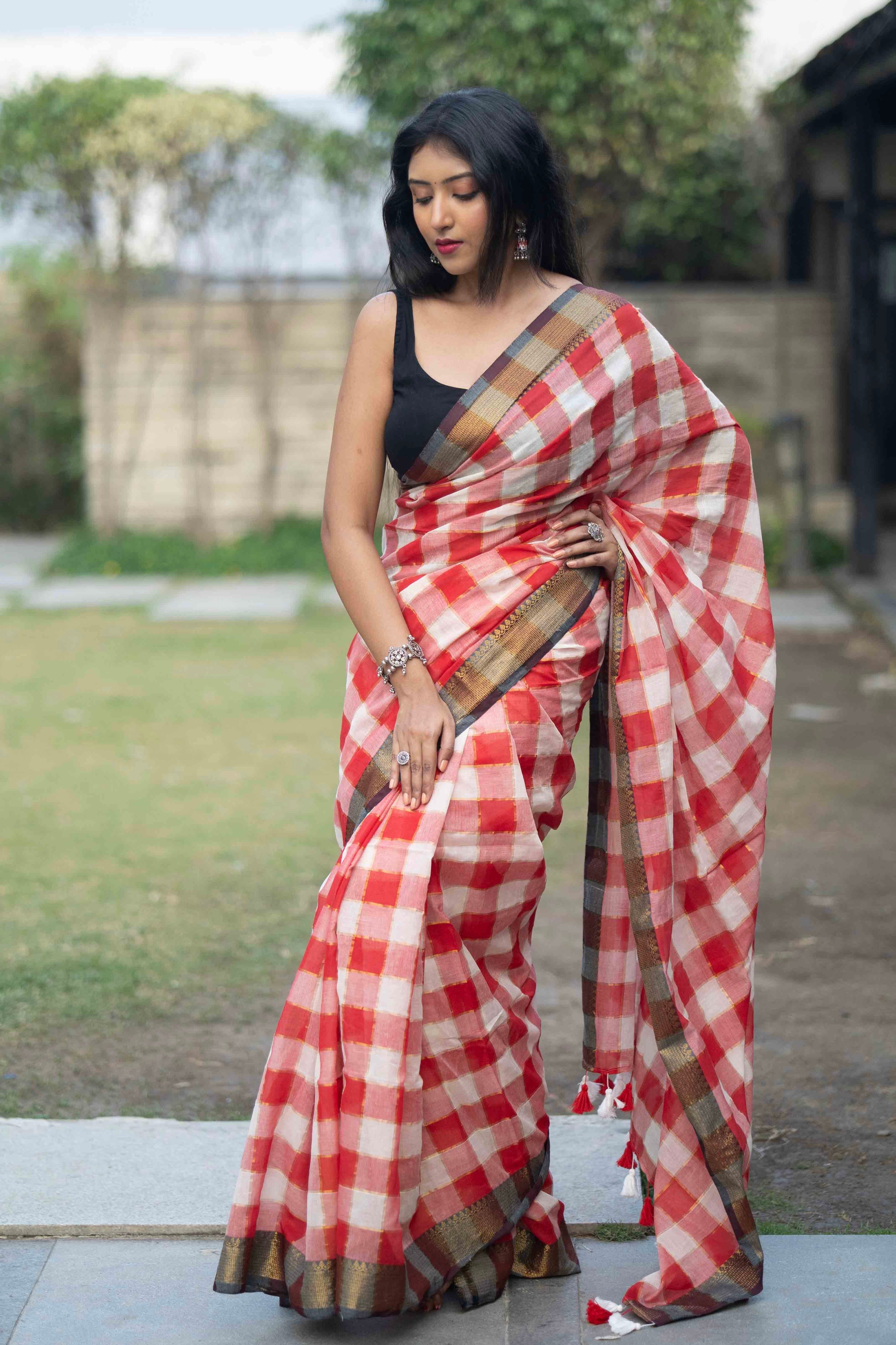 Red&White Box Check Mulmul Cotton Saree – Golden Zari