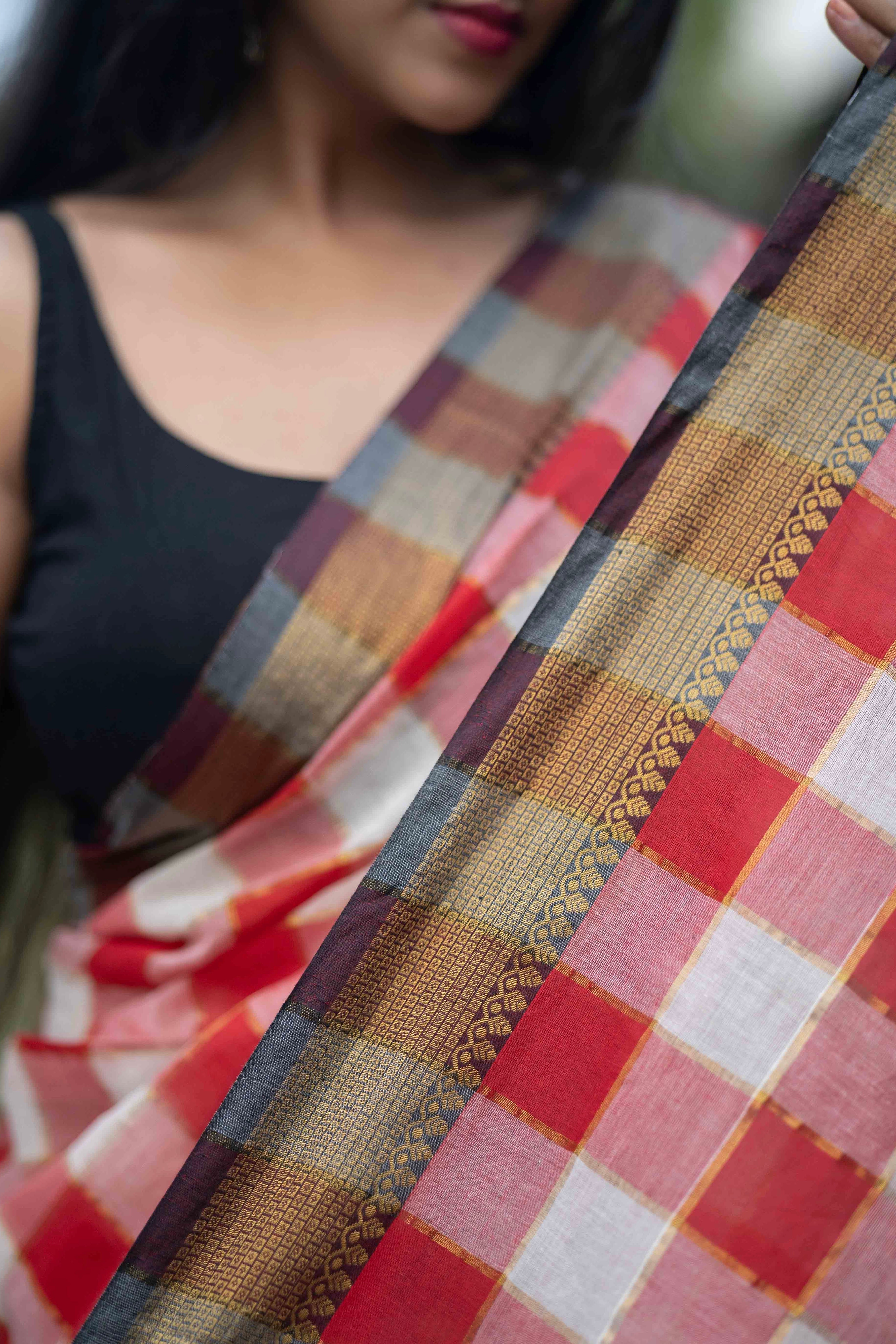 Red&White Box Check Mulmul Cotton Saree – Golden Zari