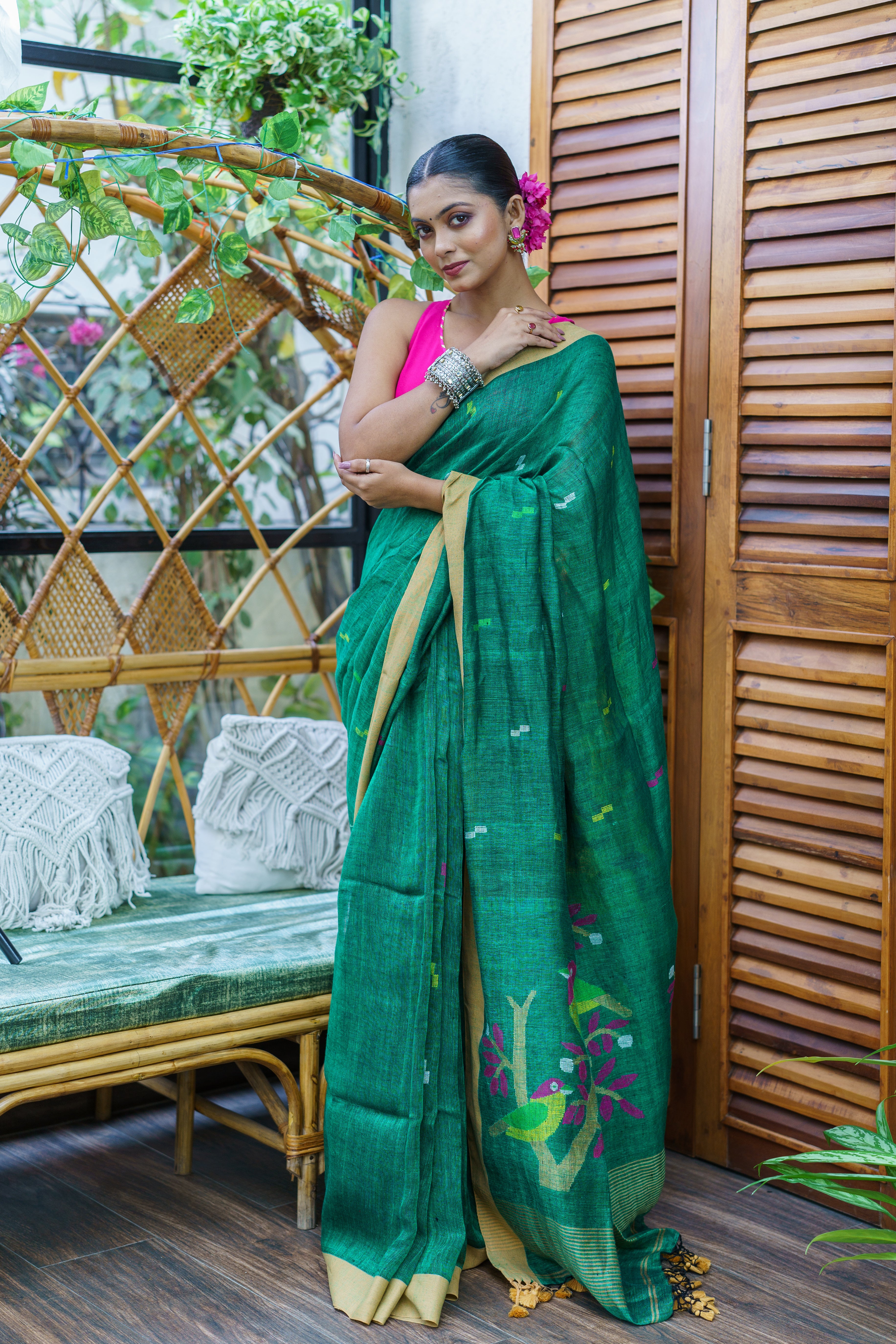 Green Birds Hand Weaving Linen Jamdani Saree with blouse piece