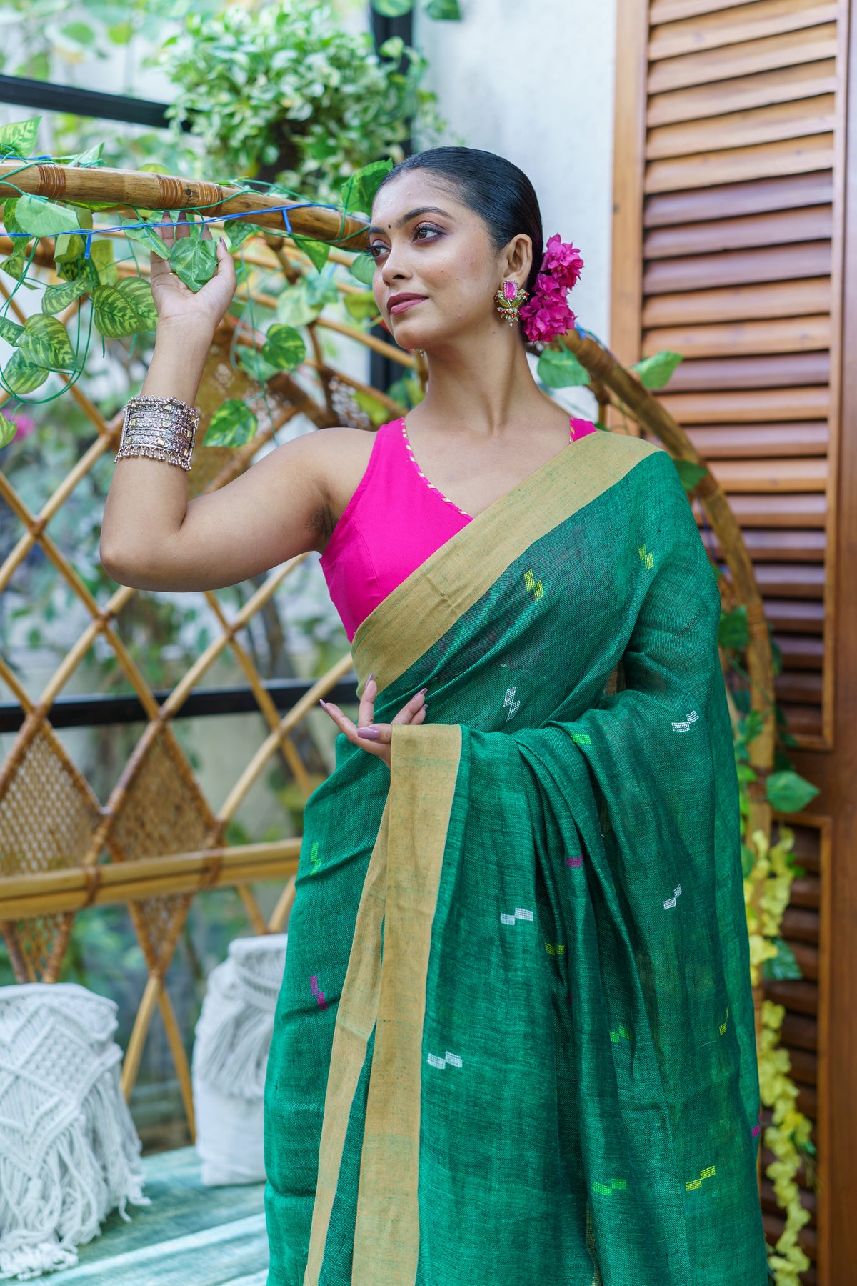 Green Birds Hand Weaving Linen Jamdani Saree with blouse piece