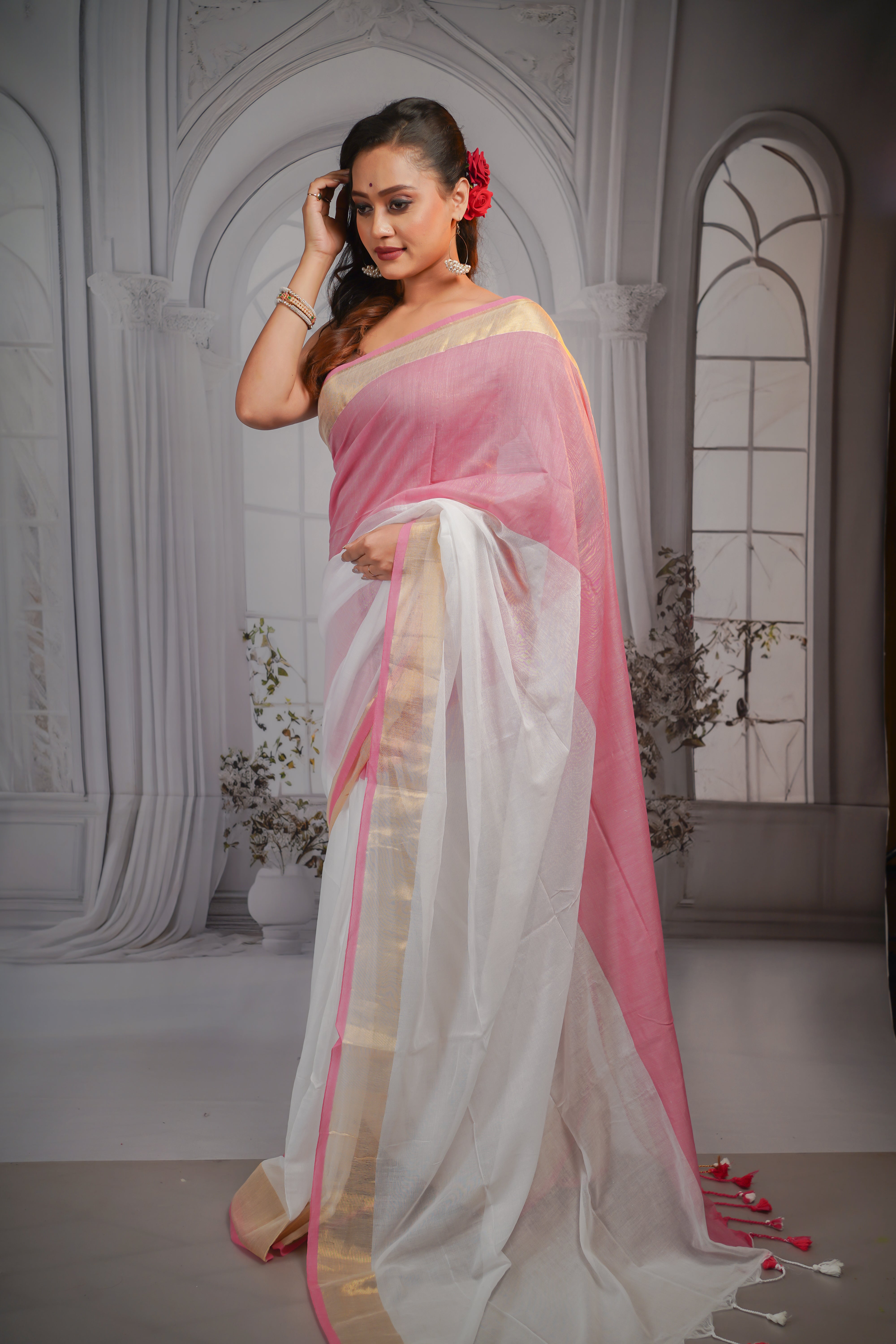 White & Pink Rangriti Mul Mul Cotton Saree with blouse piece