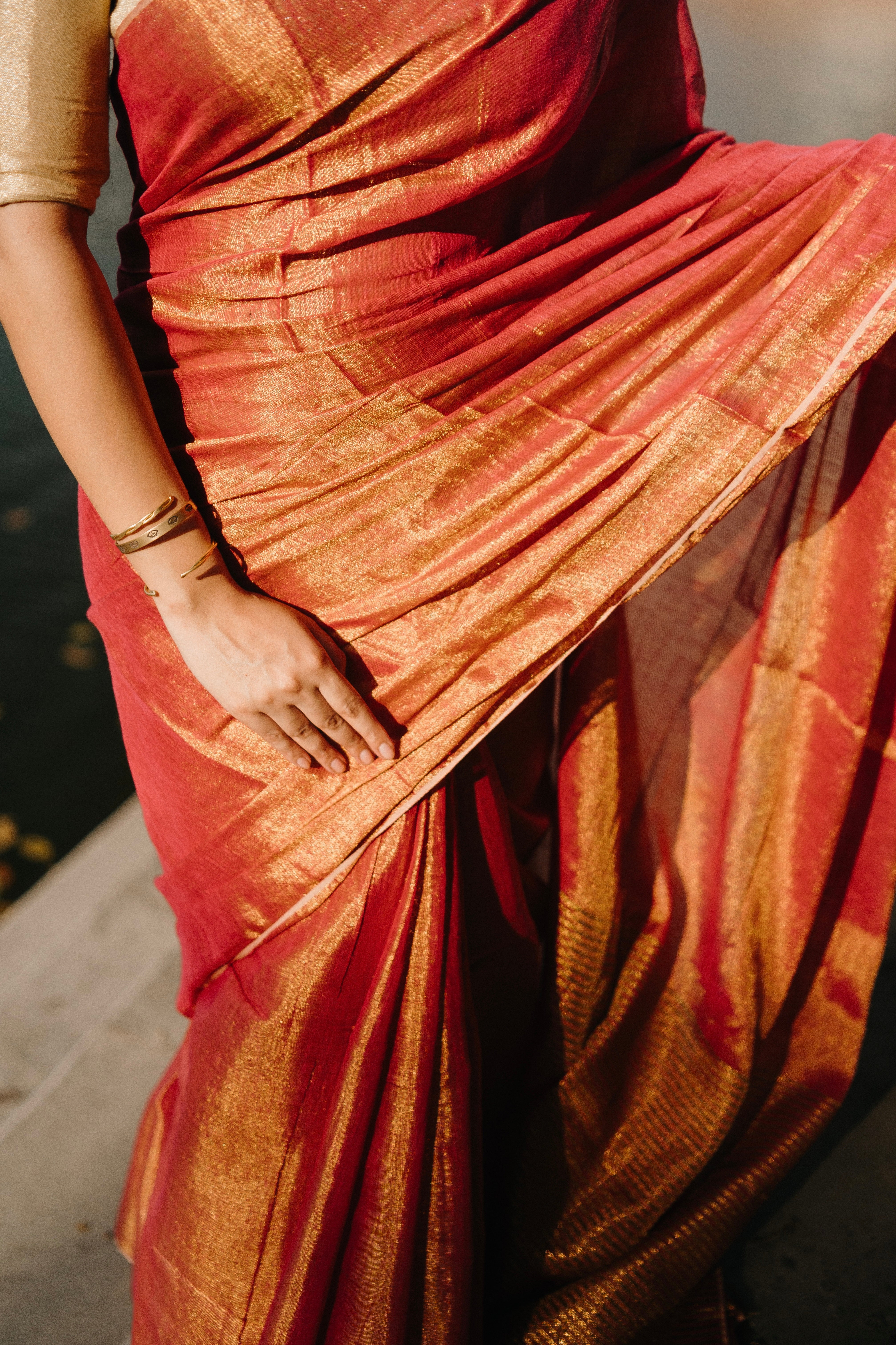Dual Tone Tissue Linen Saree- Roseberry