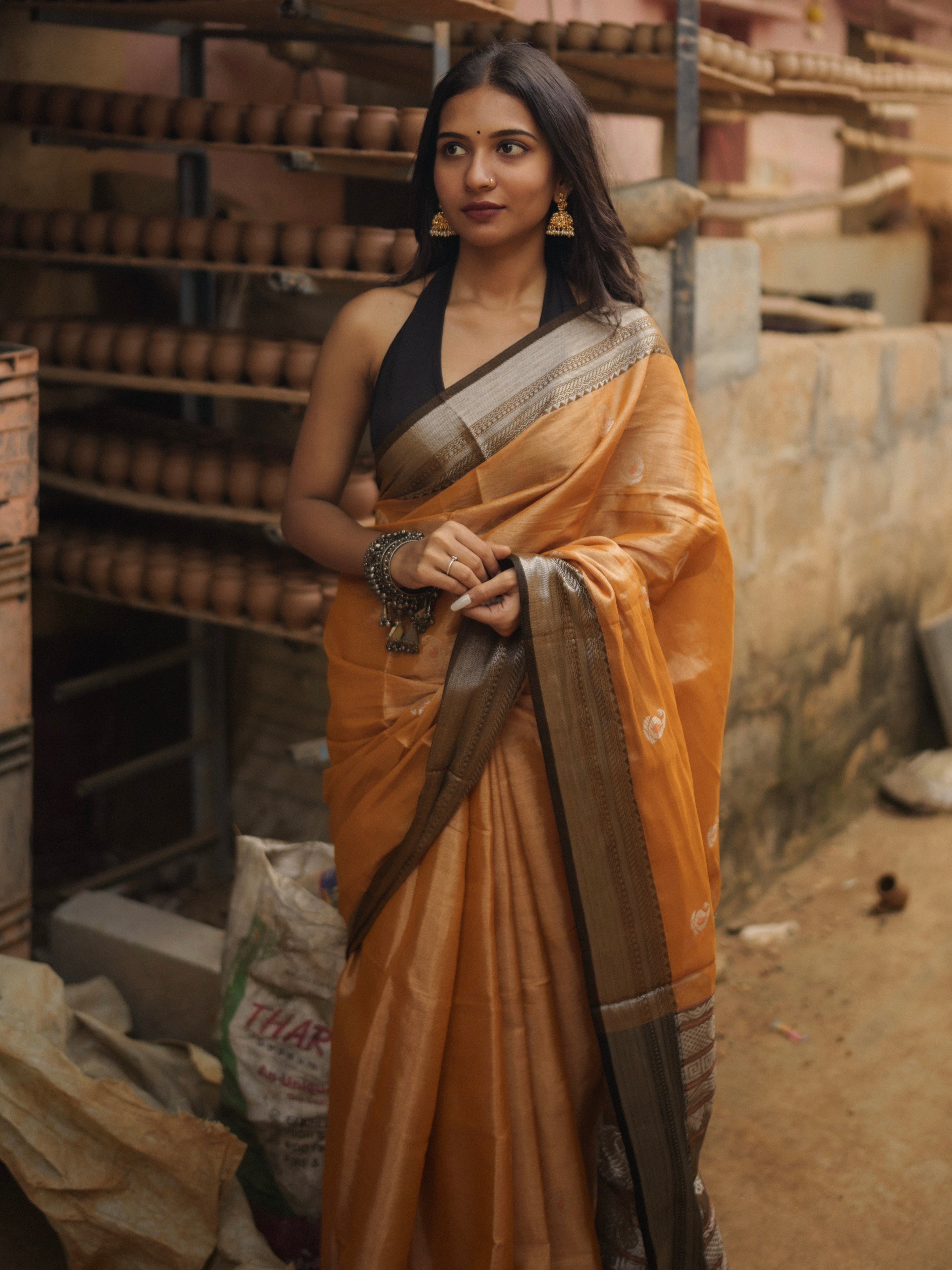 Metallic Gold Pure Tissue Linen Handwoven Jamdani Saree