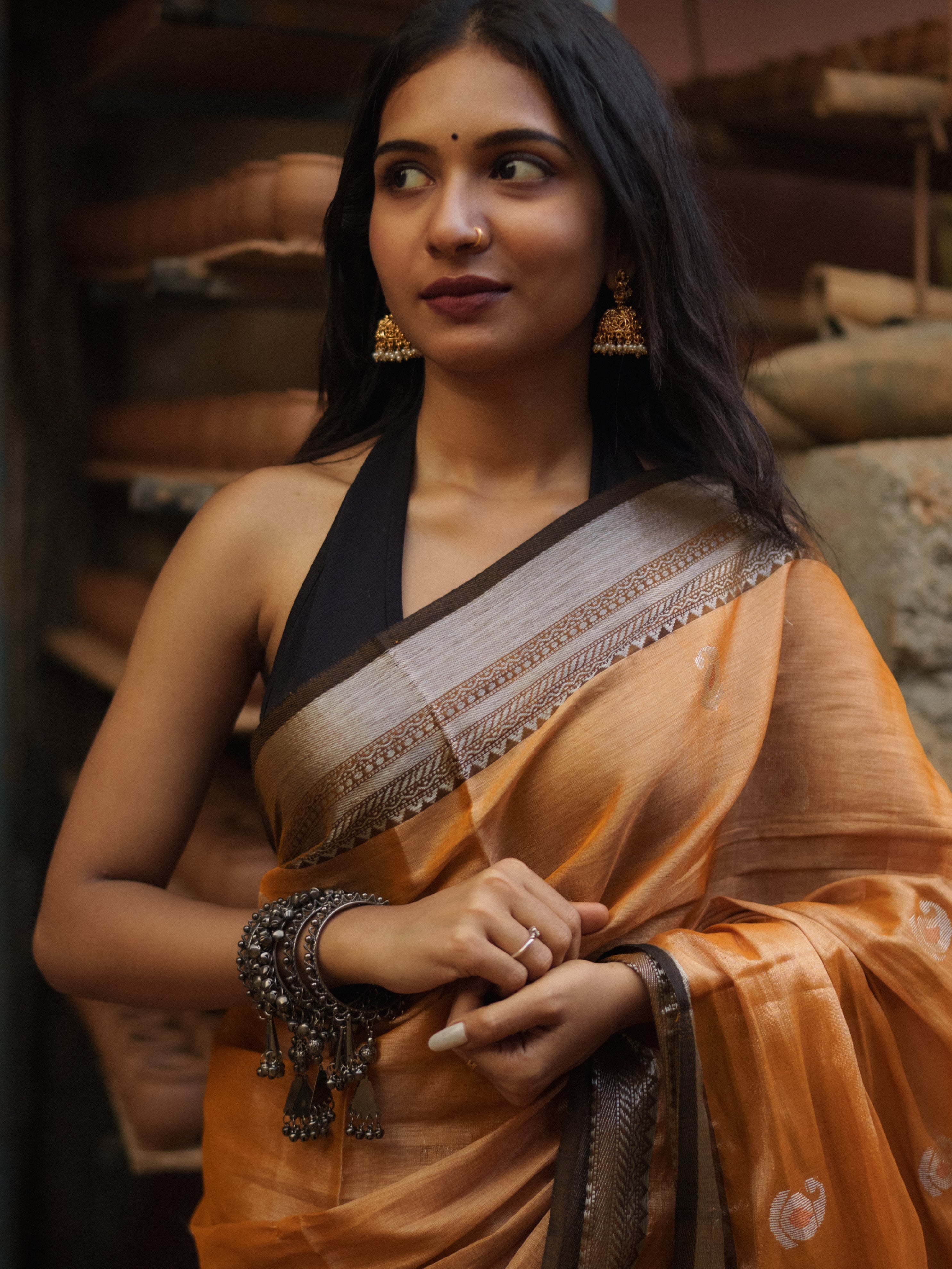 Metallic Gold Pure Tissue Linen Handwoven Jamdani Saree