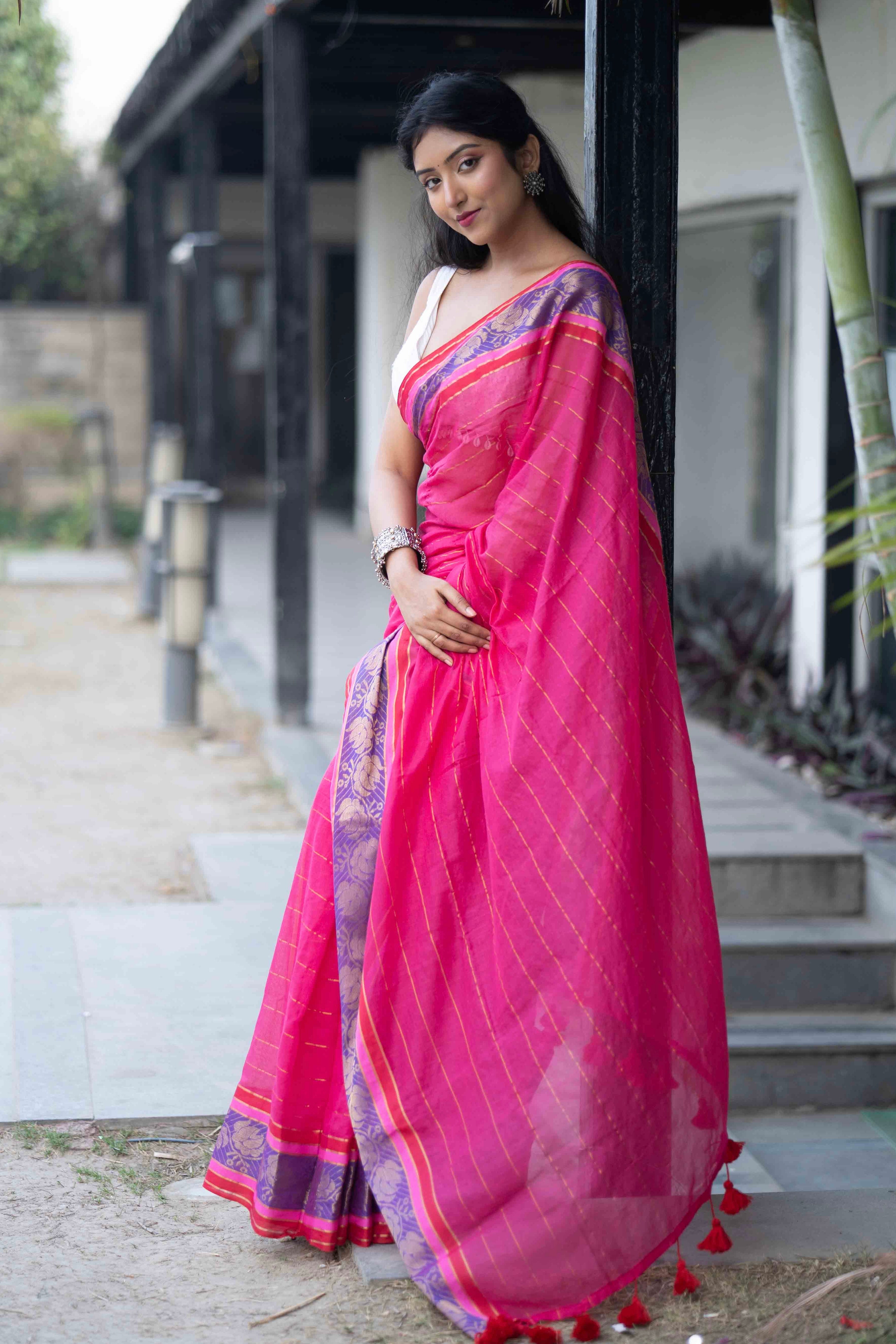 Rani golden zari stripes Mulmul Cotton Saree with with contrast Blouse Piece