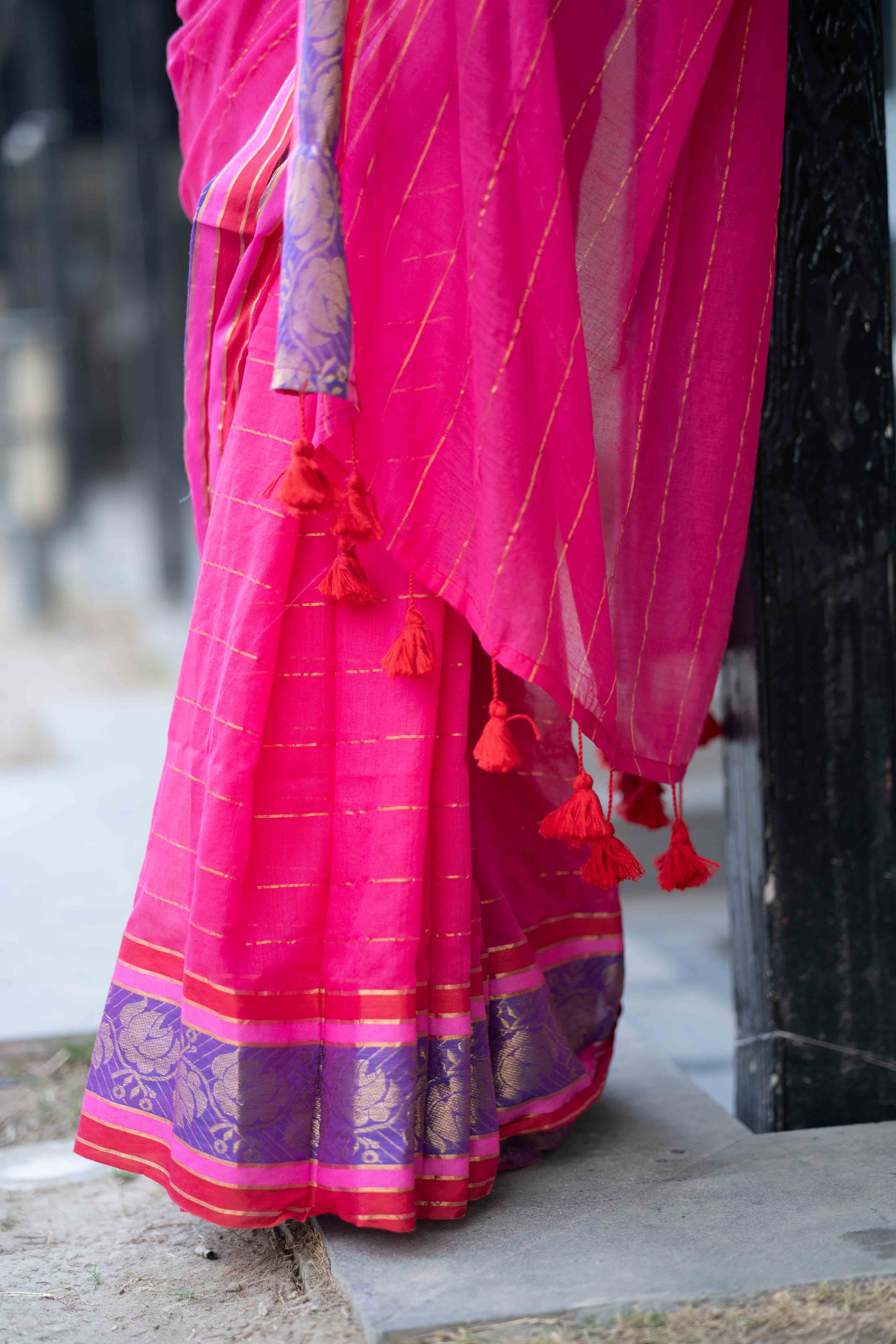 Rani golden zari stripes Mulmul Cotton Saree with with contrast Blouse Piece