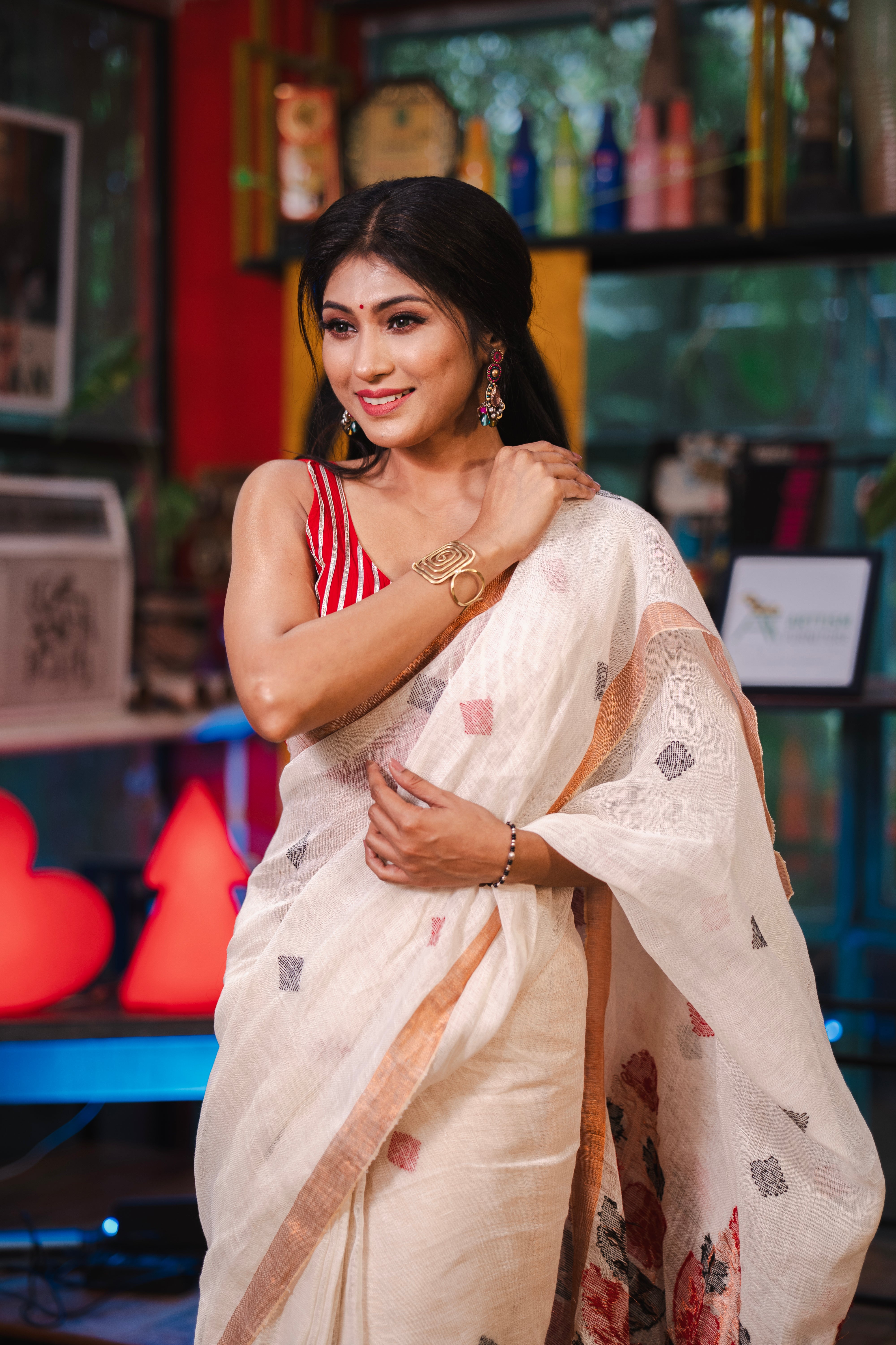 White floral pure linen handwoven saree