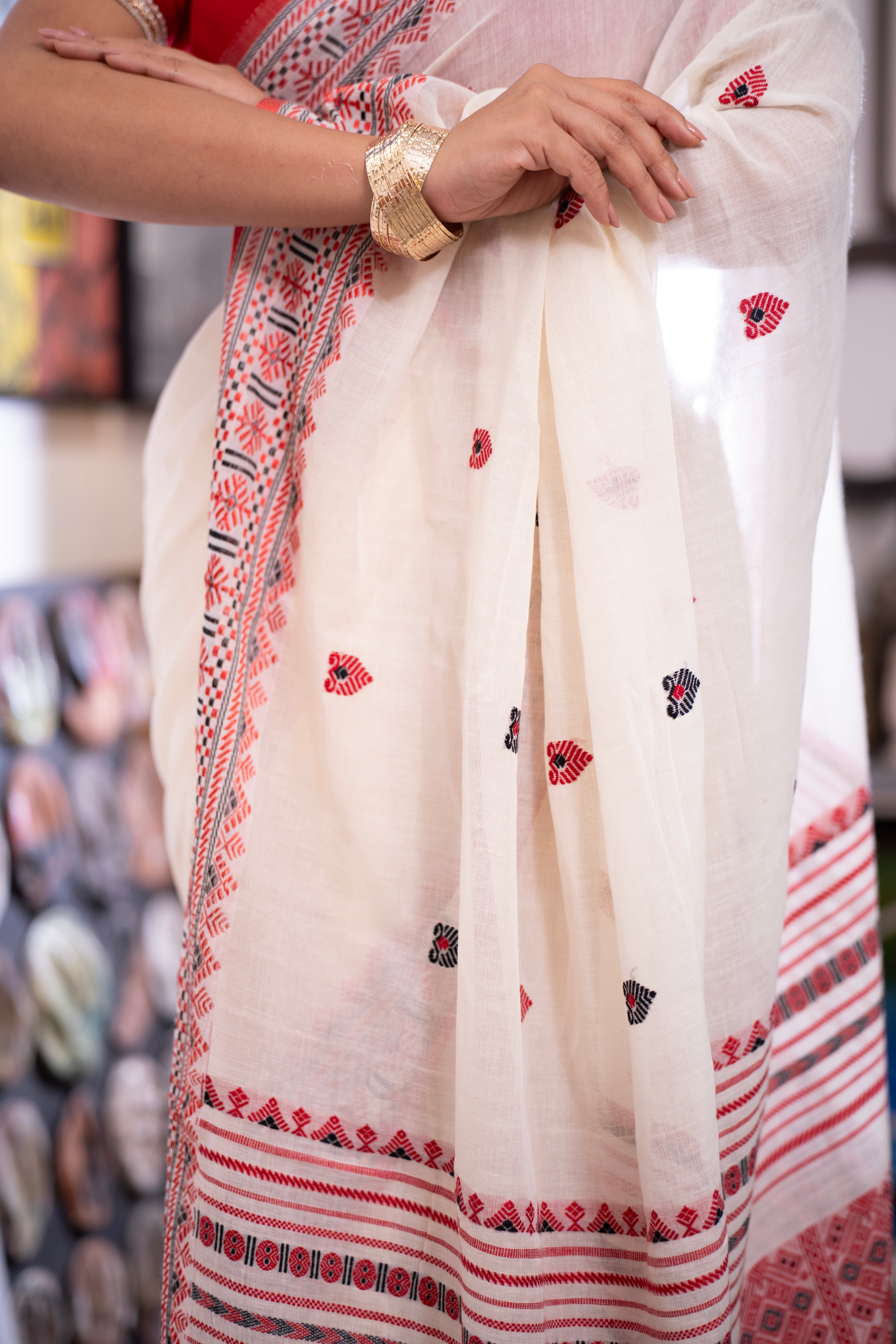 Pure Masrise Cotton Hand Weaving Buti Saree-Off White