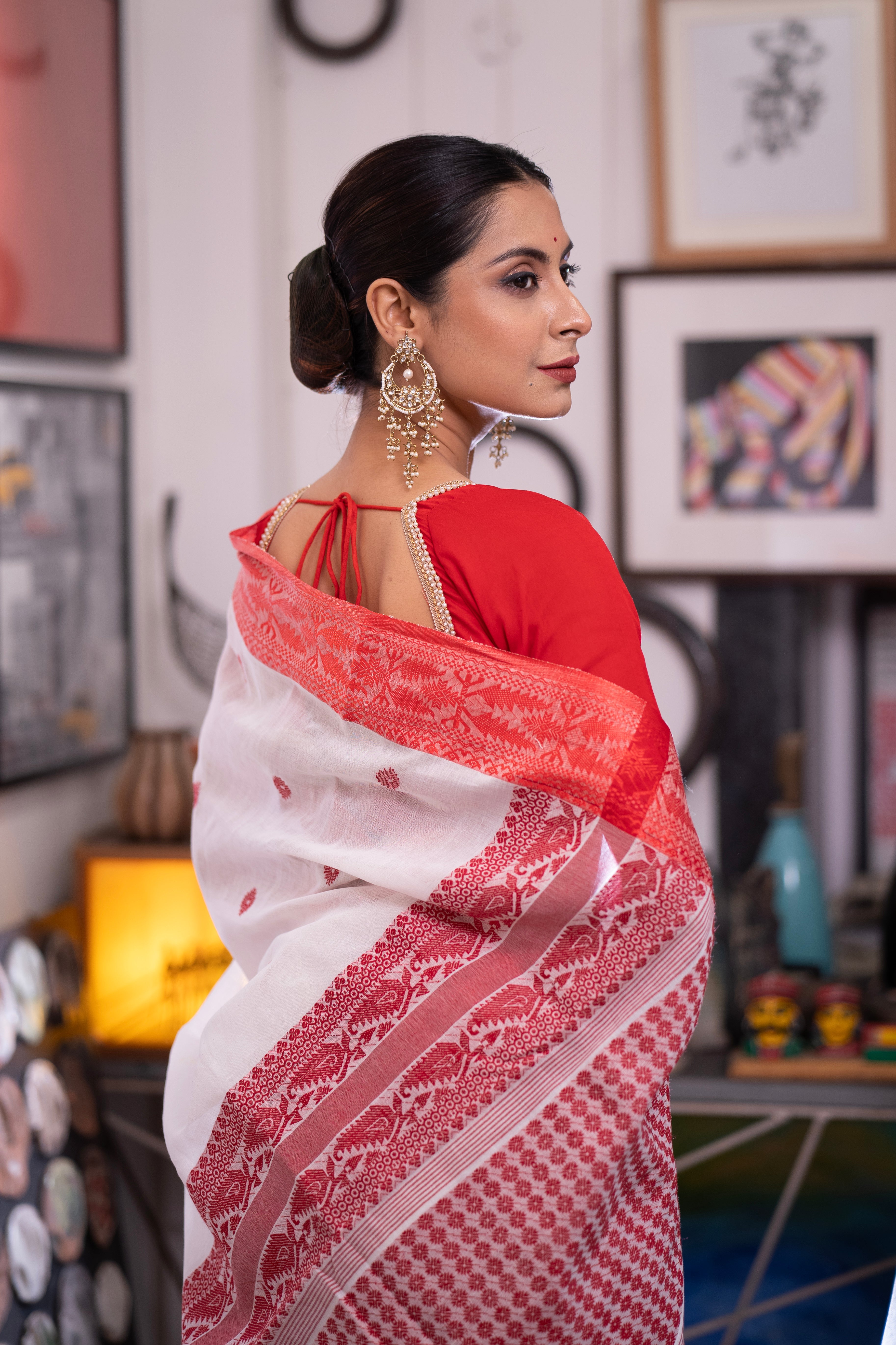 White Pure Masrise Cotton Handwoven Saree