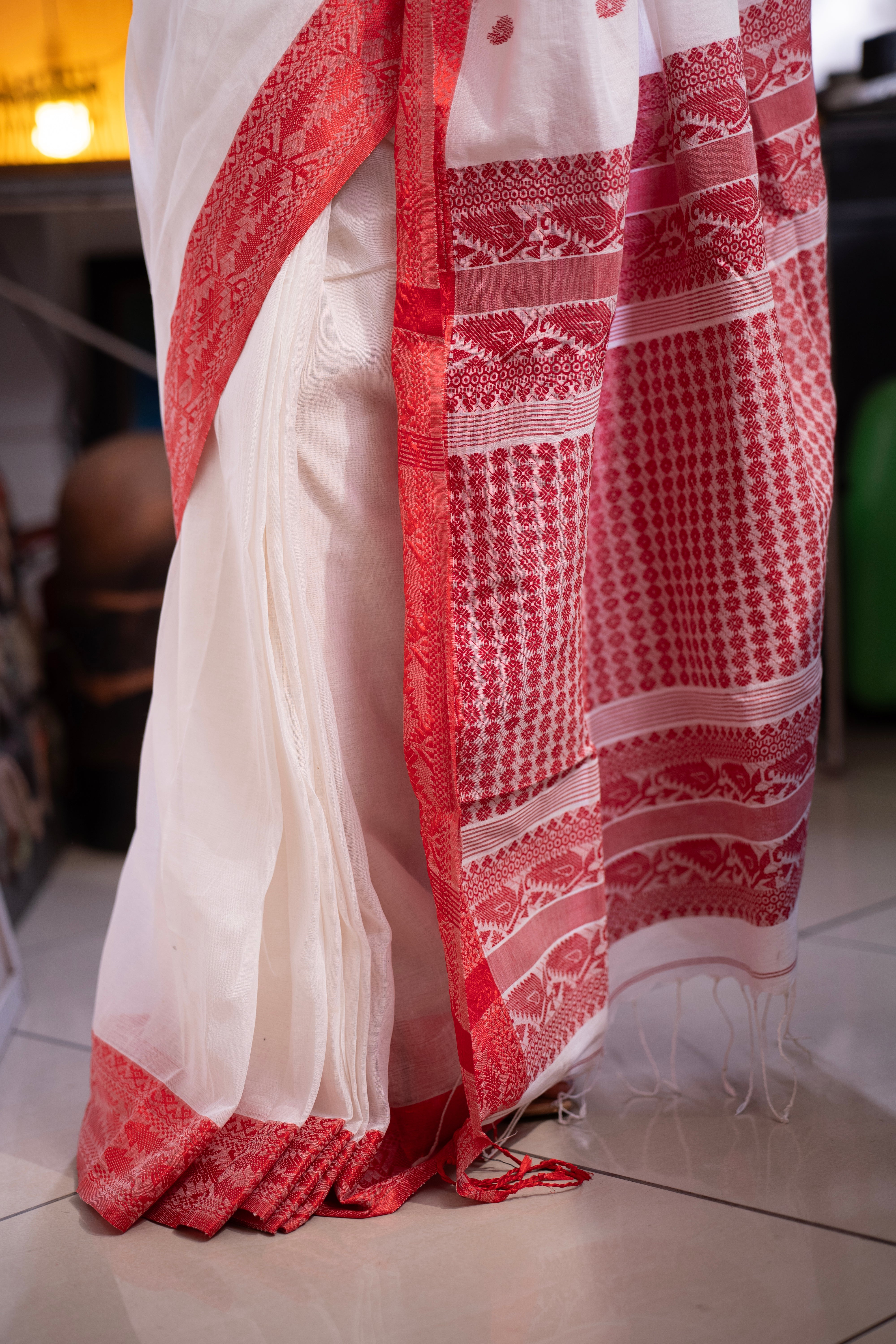 White Pure Masrise Cotton Handwoven Saree