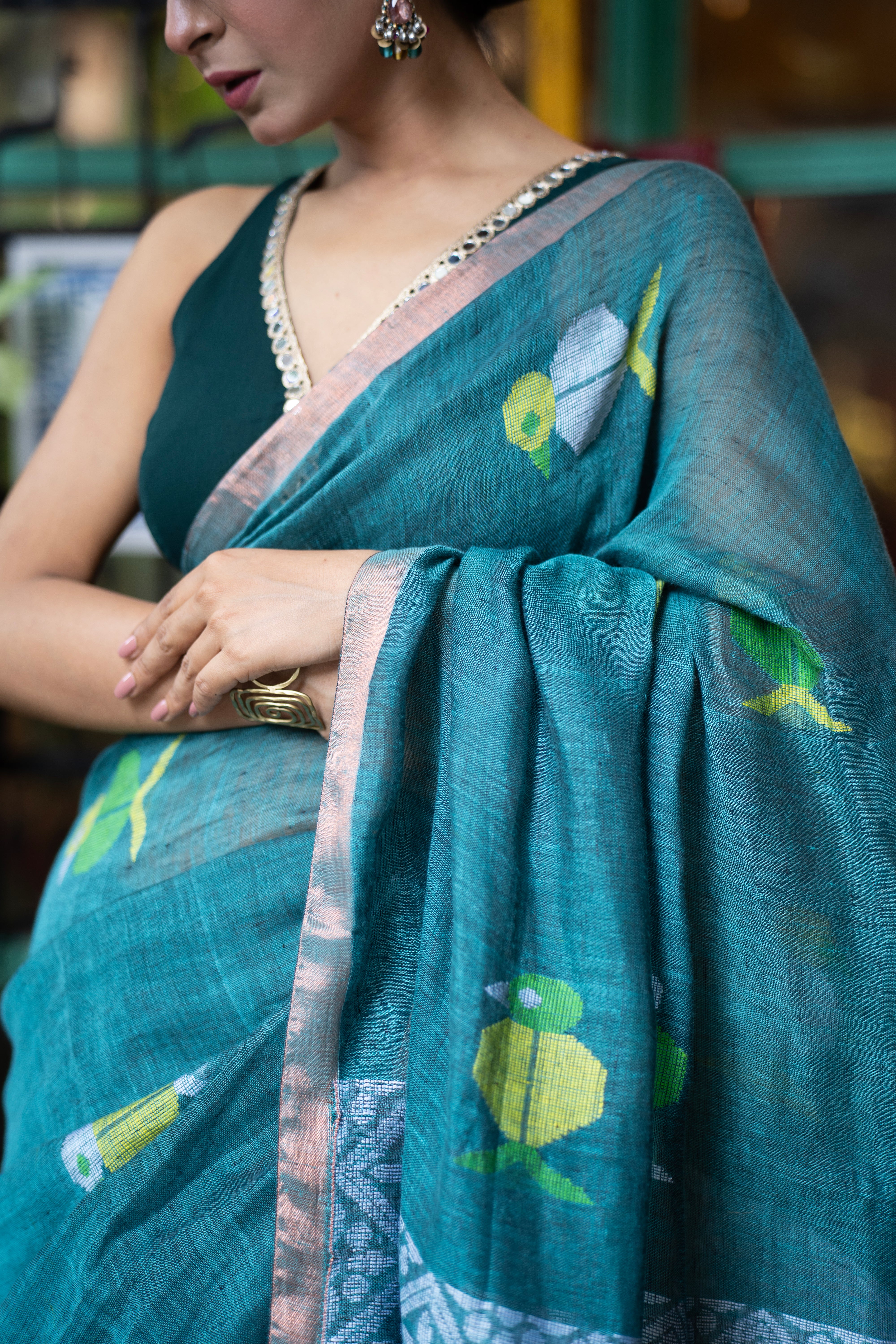 Handwoven Green Linen Jamdani Saree with Penguin Animal weaving