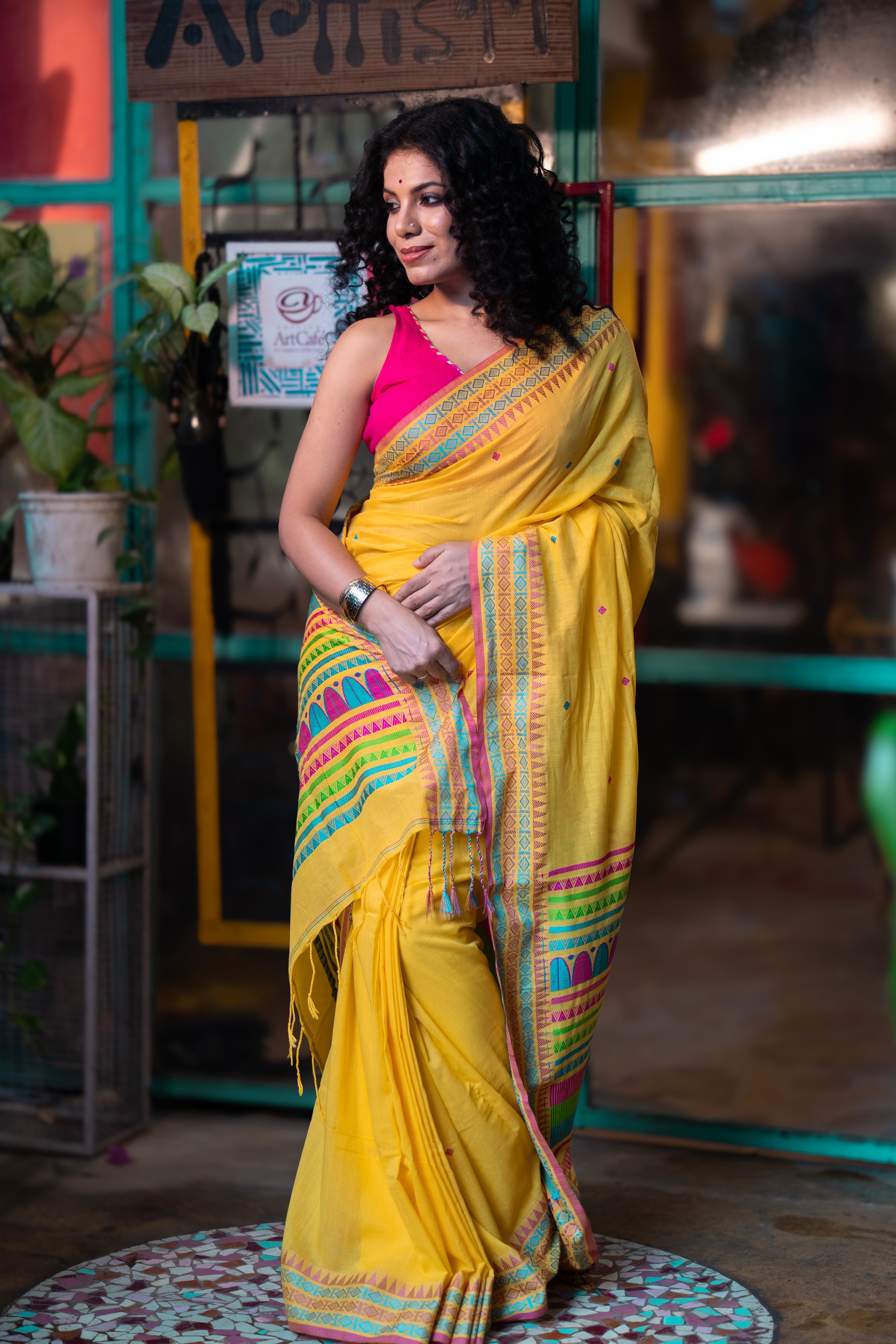 Yellow Pure Masrise Cotton Handwoven Saree with contrast blouse piece
