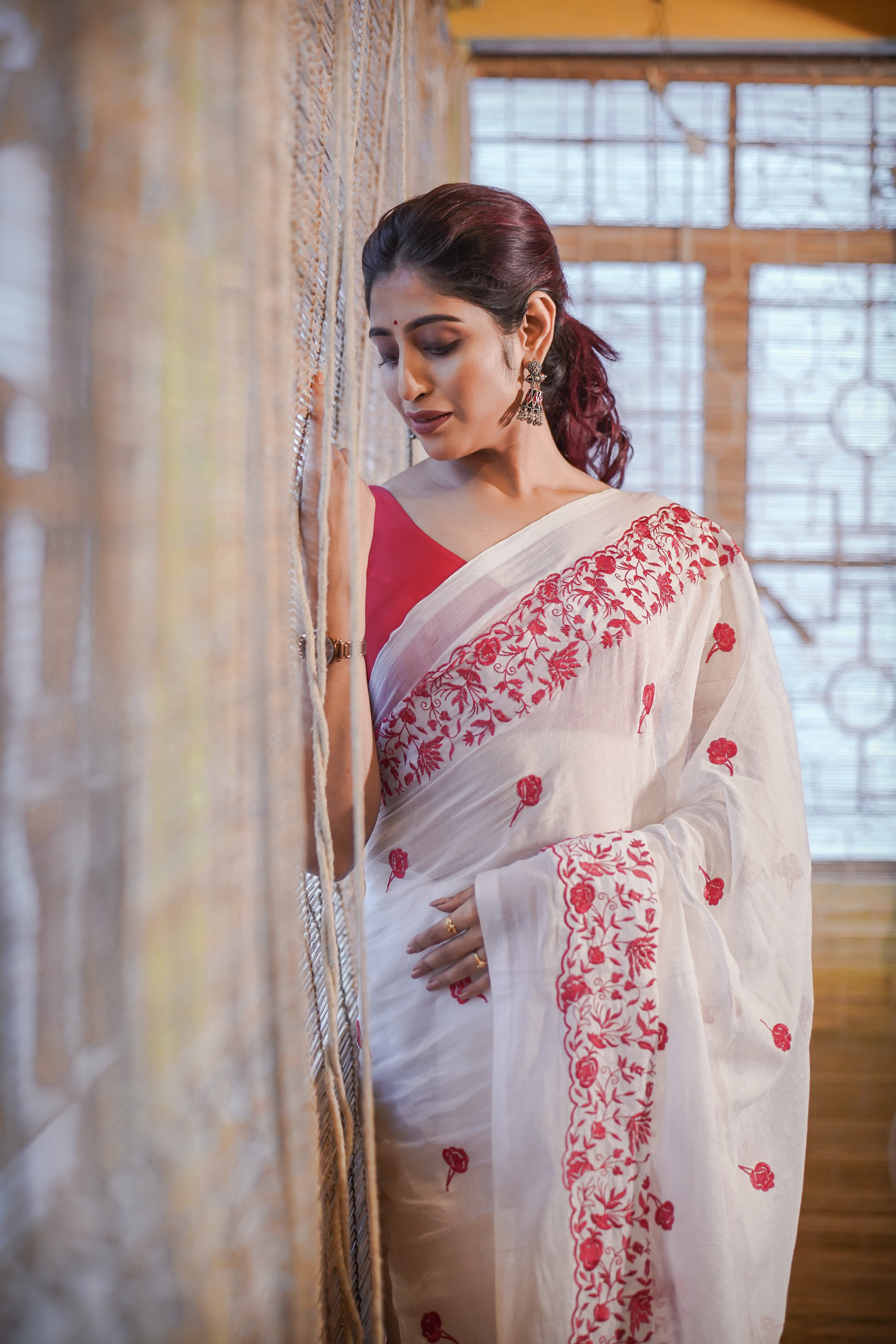Gulnaar Mul Mul Cotton Embroidery Saree- White & Red