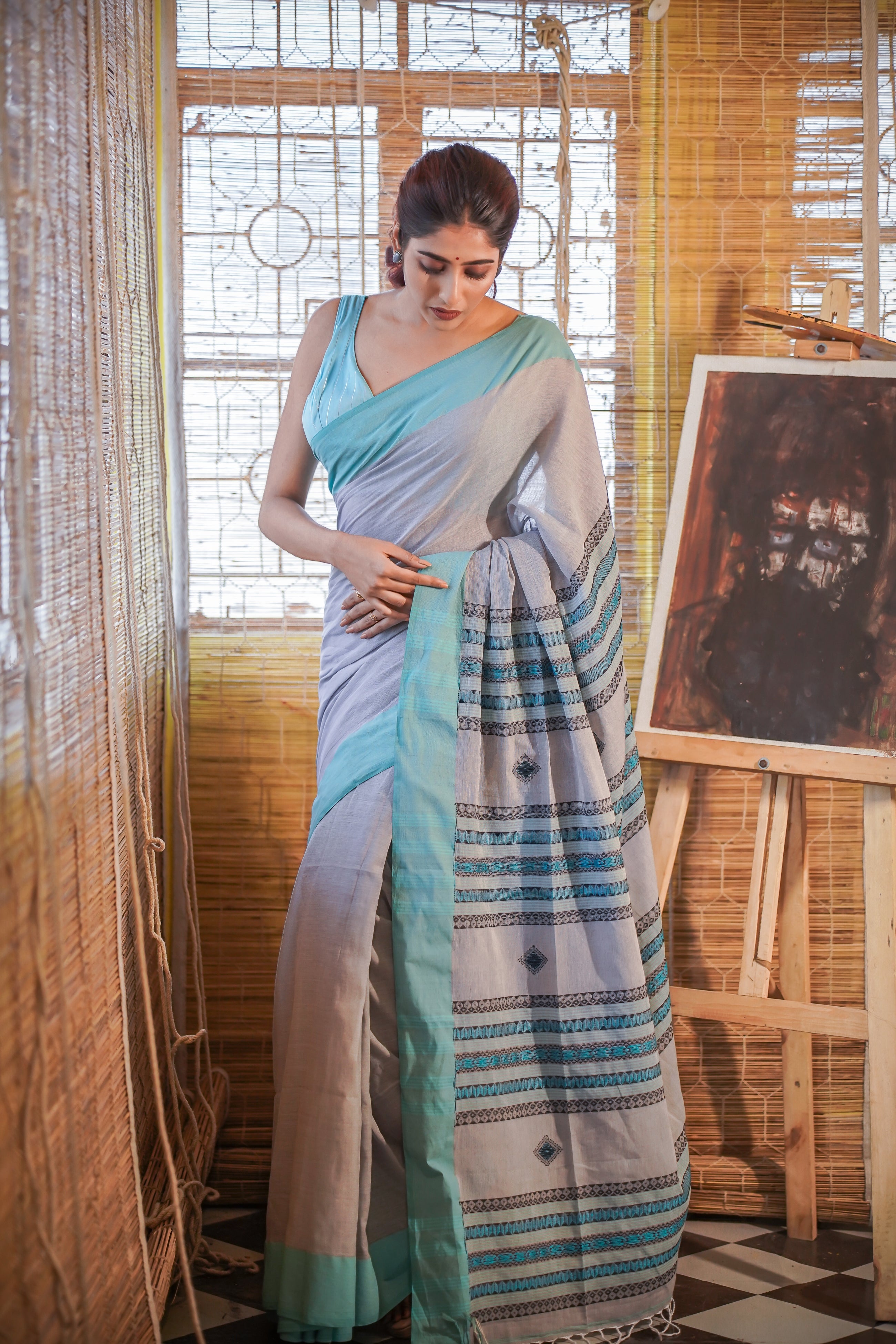 Premium Assam Khadi Cotton Handwoven Saree- Grey Sky Blue
